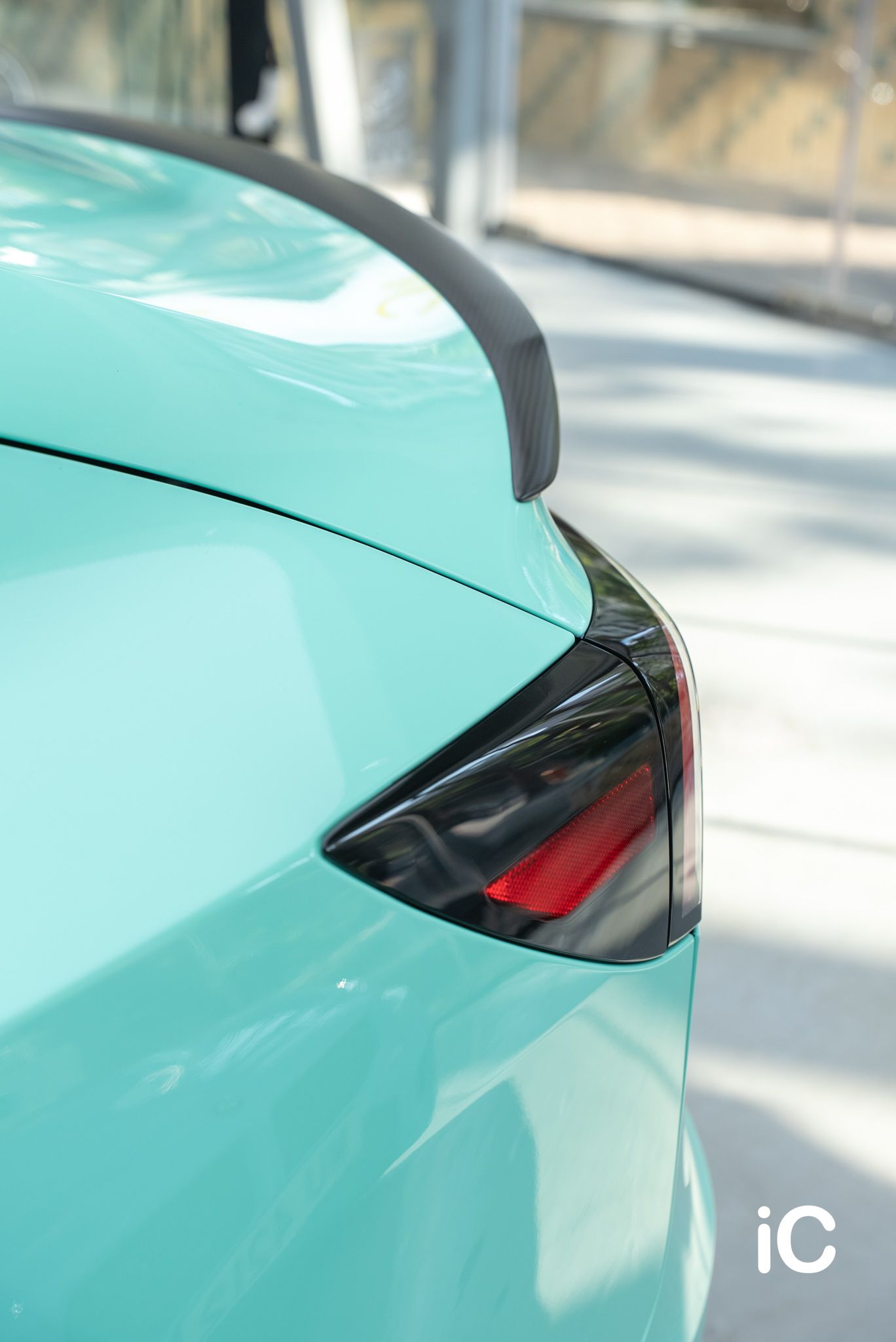 ic-detail-tesla-model-3-om-individual-colour-ppf-mint-green-22