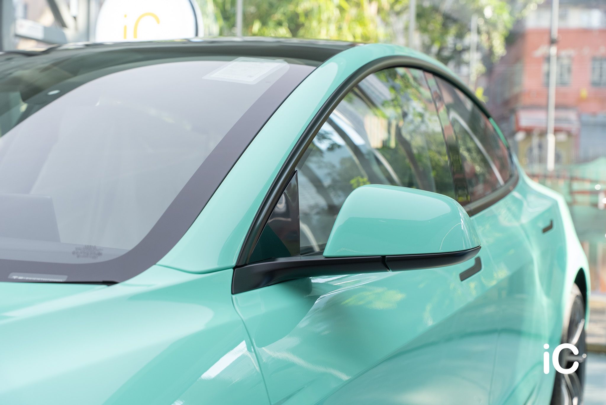 ic-detail-tesla-model-3-om-individual-colour-ppf-mint-green-4