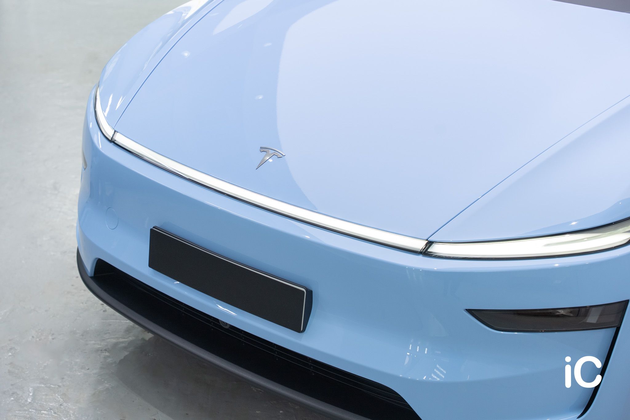 ic-detail-tesla-model-y-individual-colour-ppf-Zandvoort Blue-16