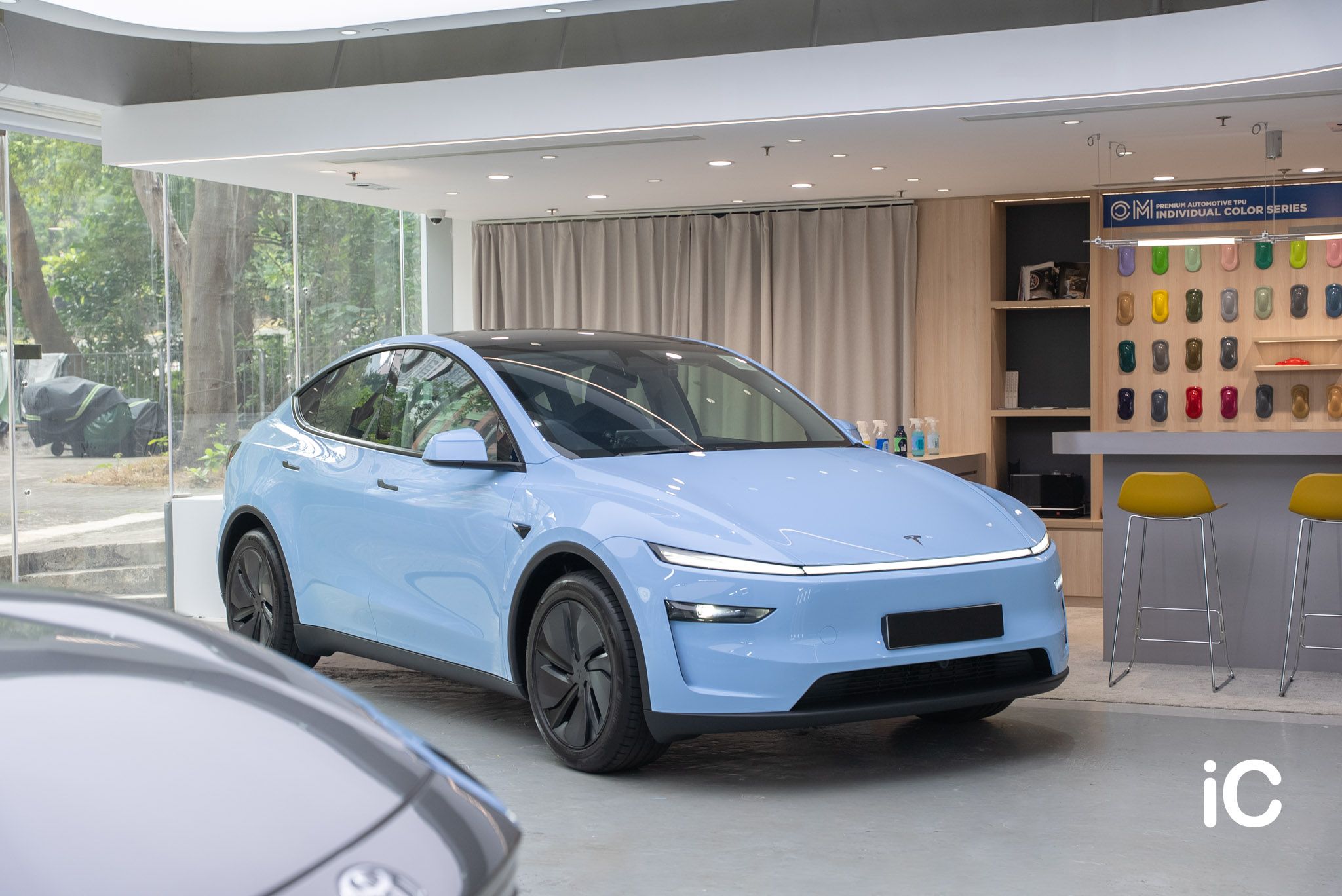 ic-detail-tesla-model-y-individual-colour-ppf-Zandvoort Blue-6