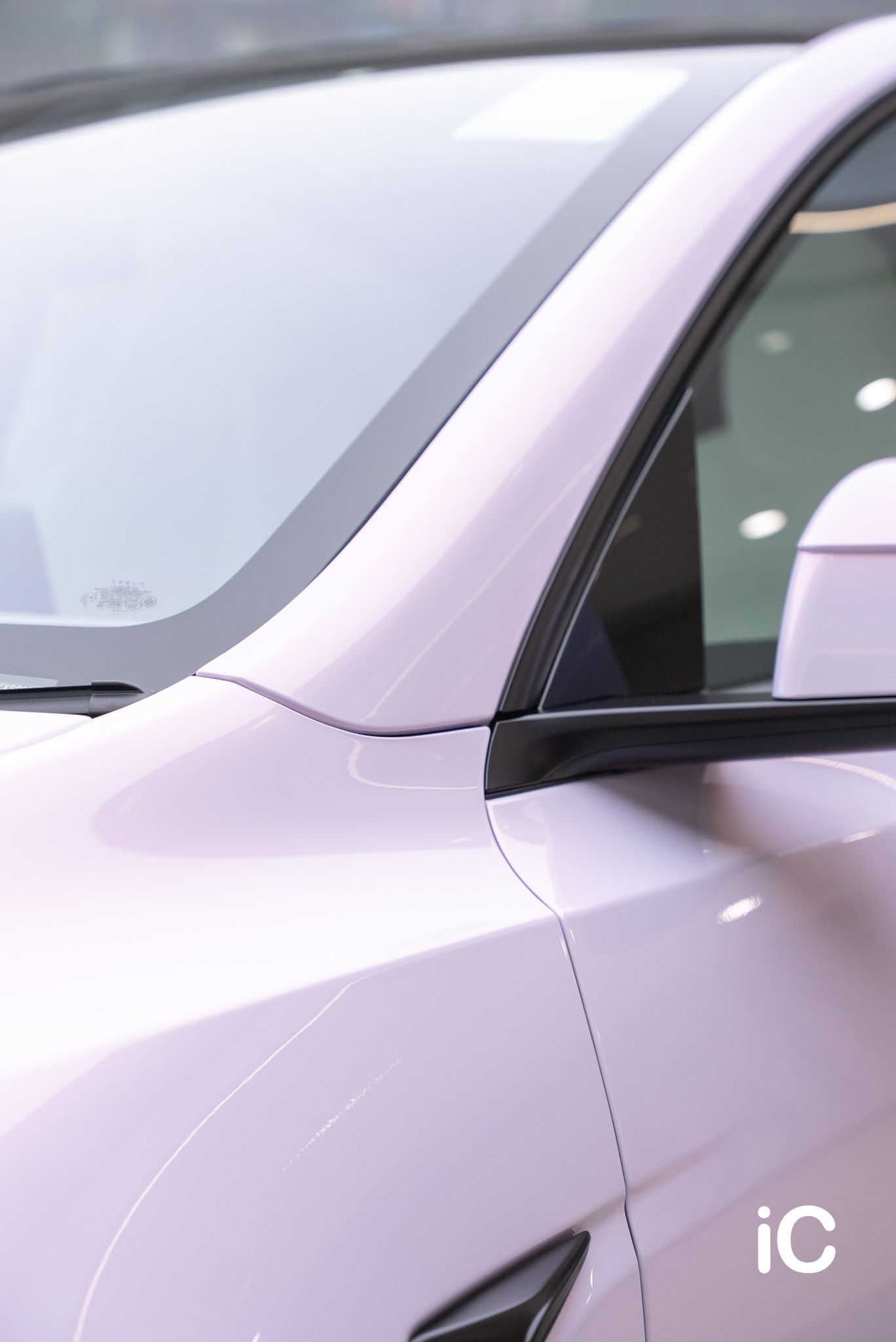 ic-detail-tesla-model-y-om-individual-colour-ppf-dynamic-pink-2-19