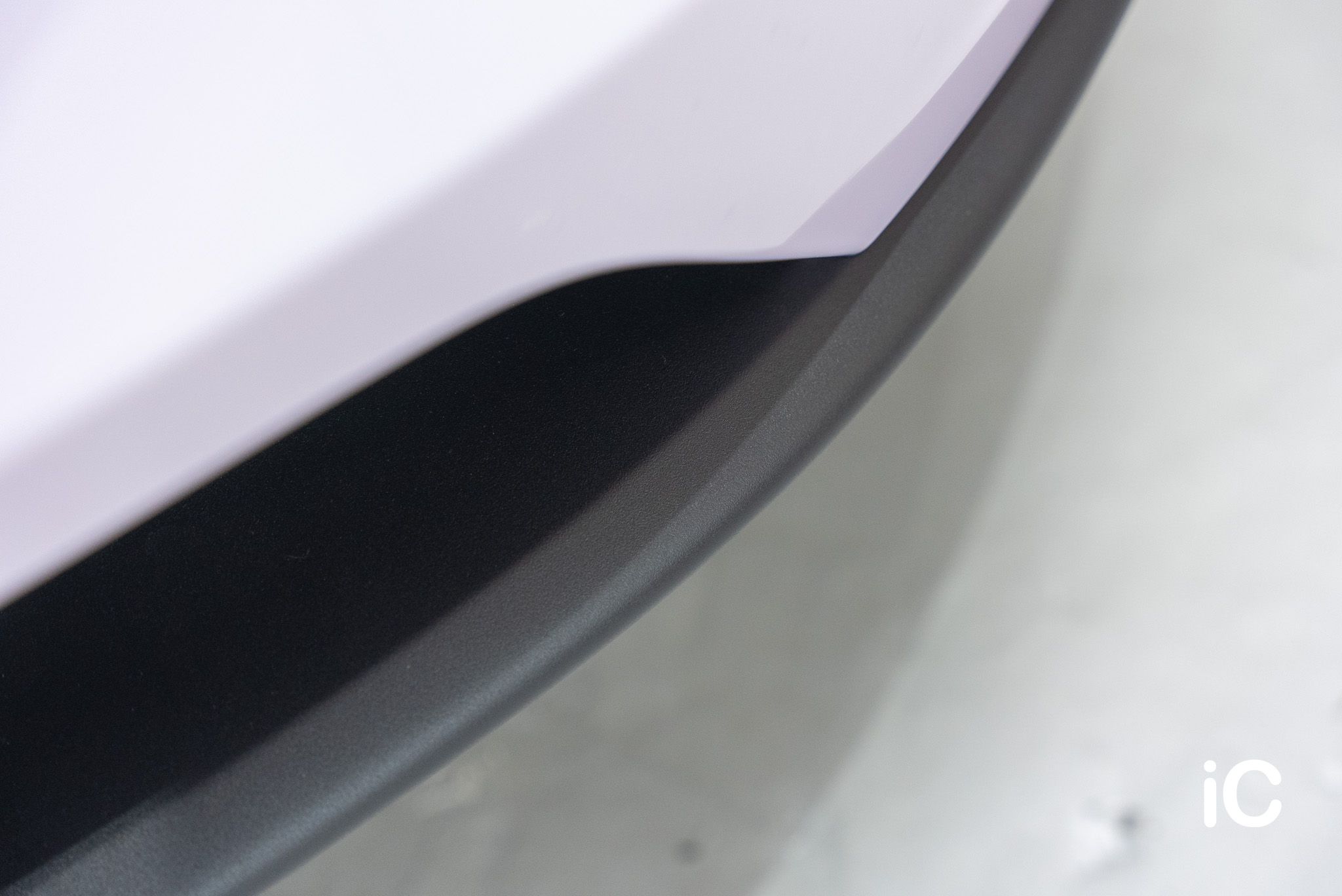 ic-detail-tesla-model-y-om-individual-colour-ppf-dynamic-pink-2-4