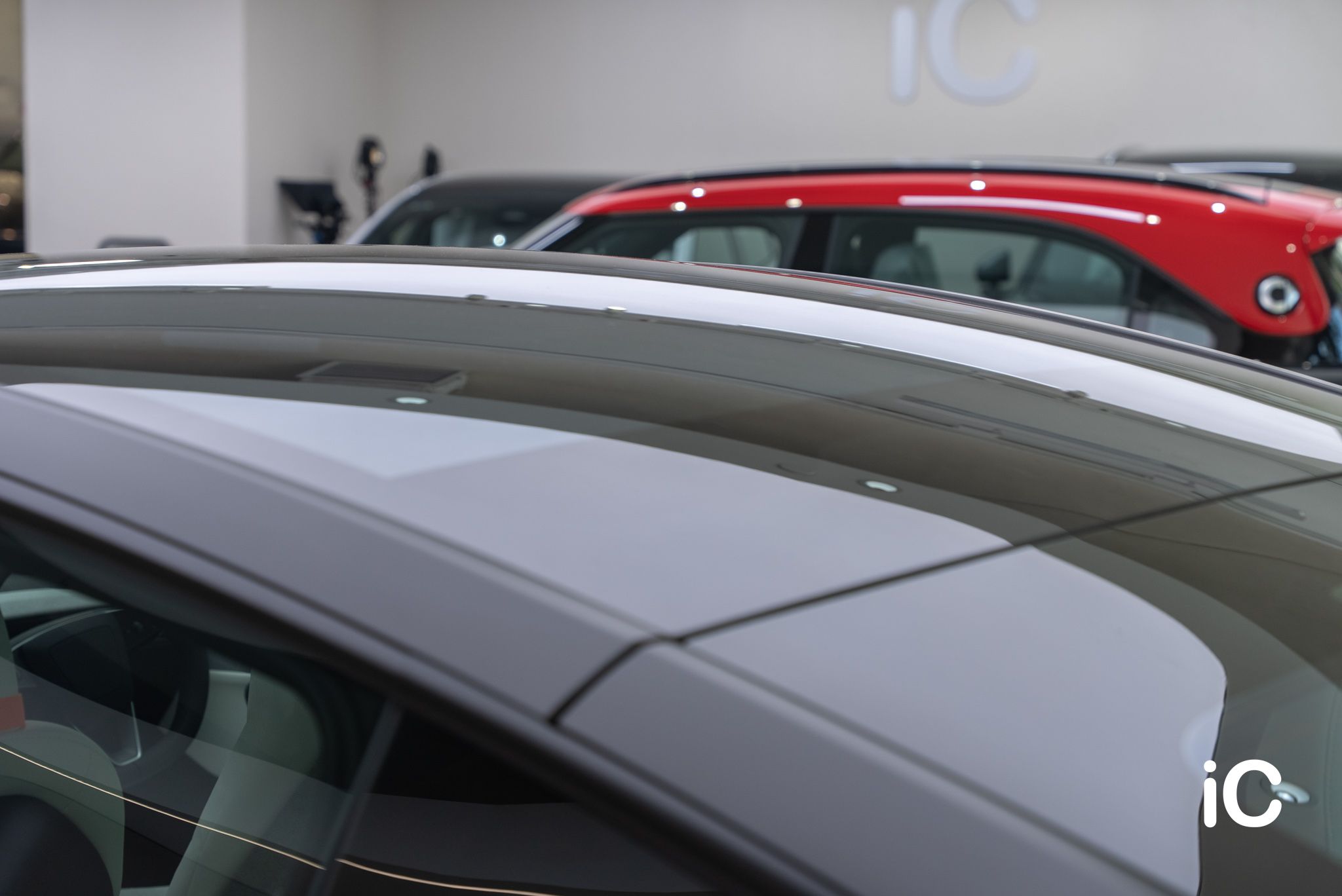 ic-detail-tesla-model-y-om-individual-colour-ppf-satin-black-26