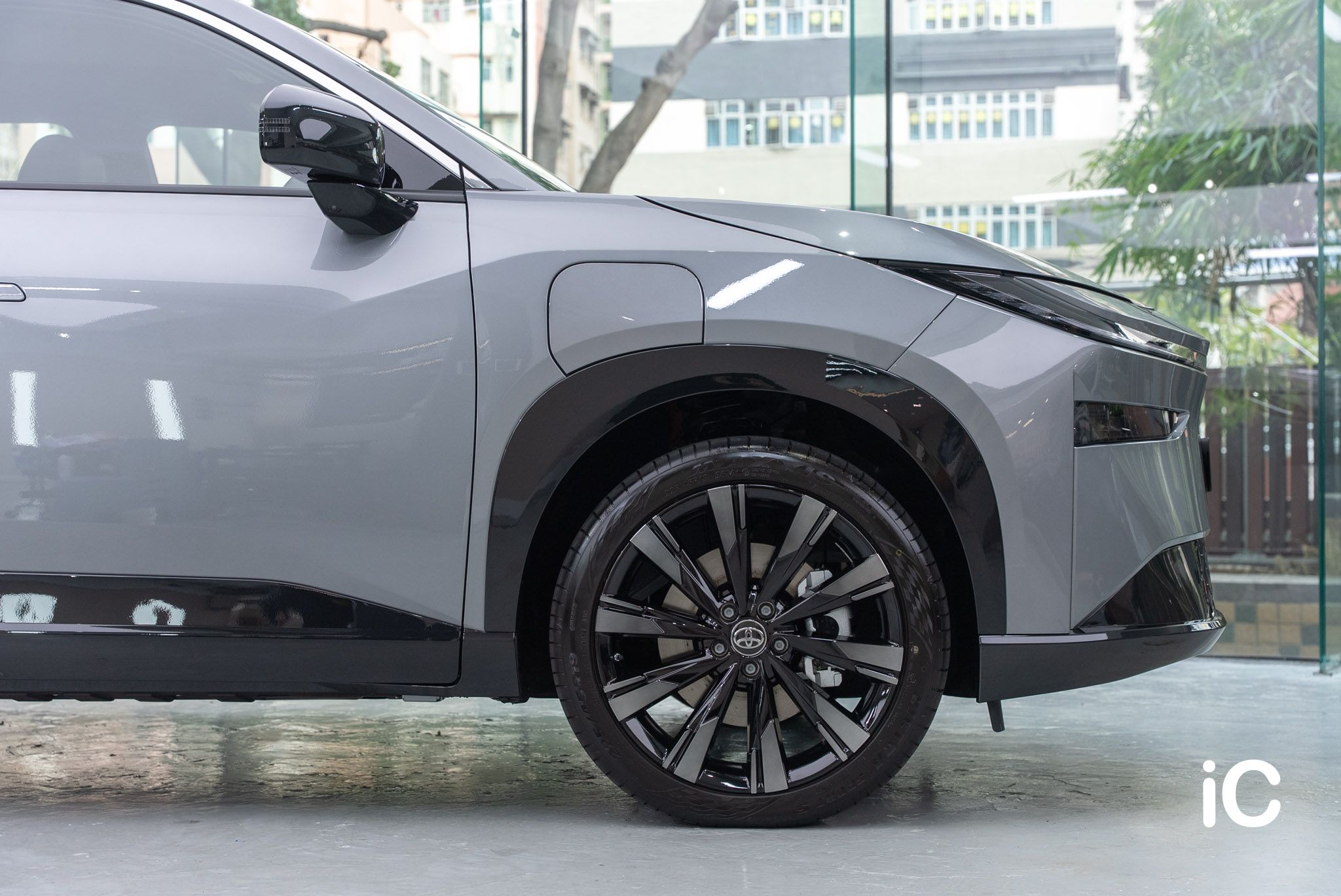 ic-detail-toyota-bz3x-grey-gyeon-ppf-11