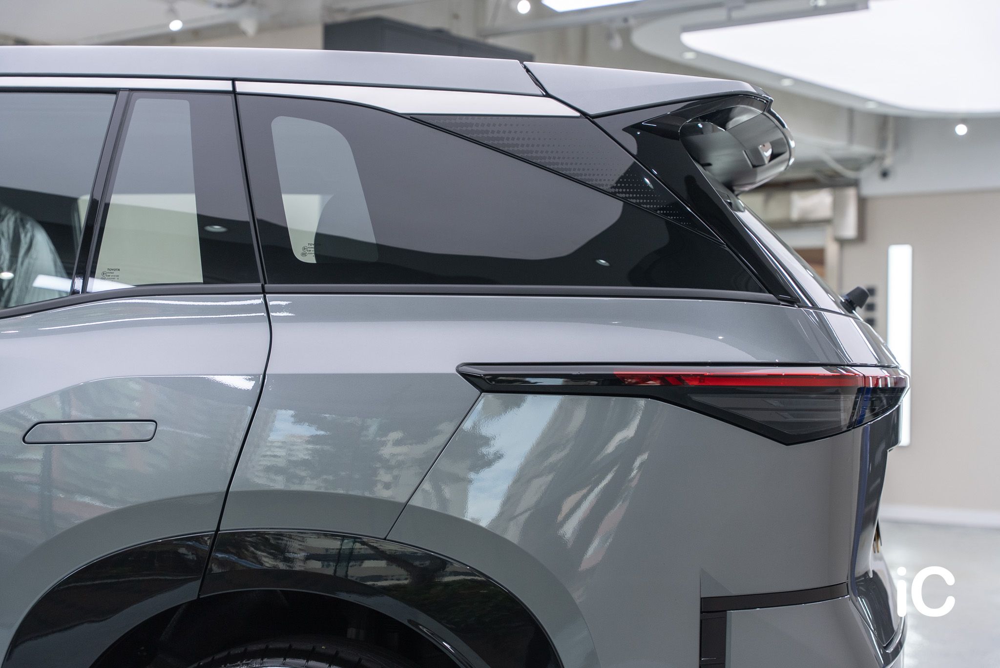 ic-detail-toyota-bz3x-grey-gyeon-ppf-14