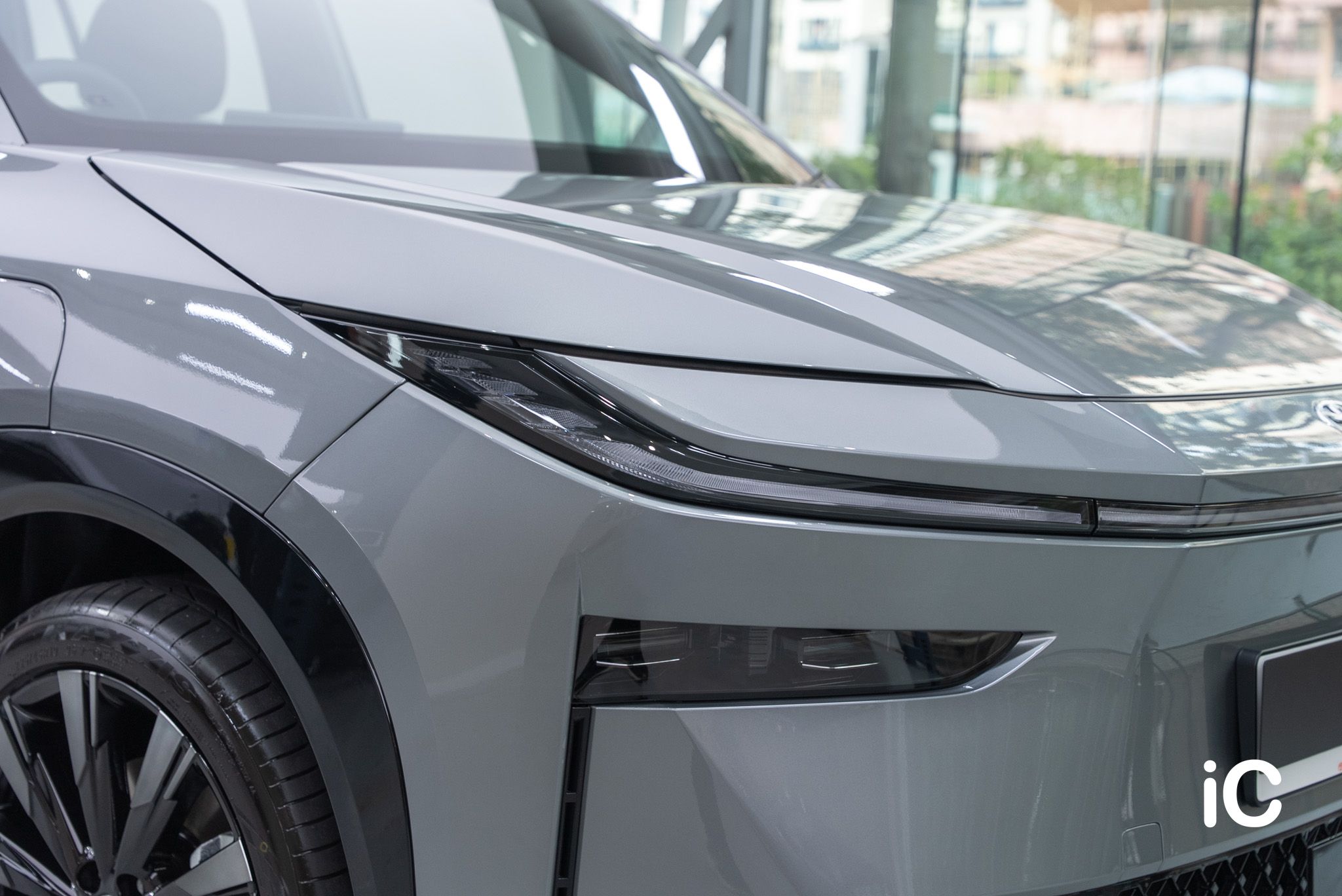 ic-detail-toyota-bz3x-grey-gyeon-ppf-17