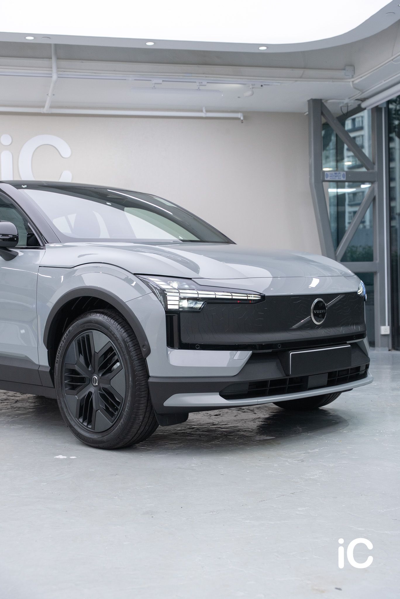 ic-detail-volvo-ex30-grey-gyeon-ppf-10