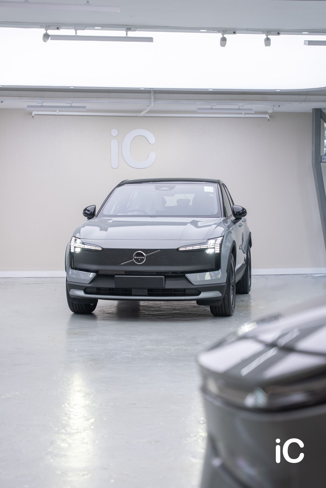 ic-detail-volvo-ex30-grey-gyeon-ppf-2
