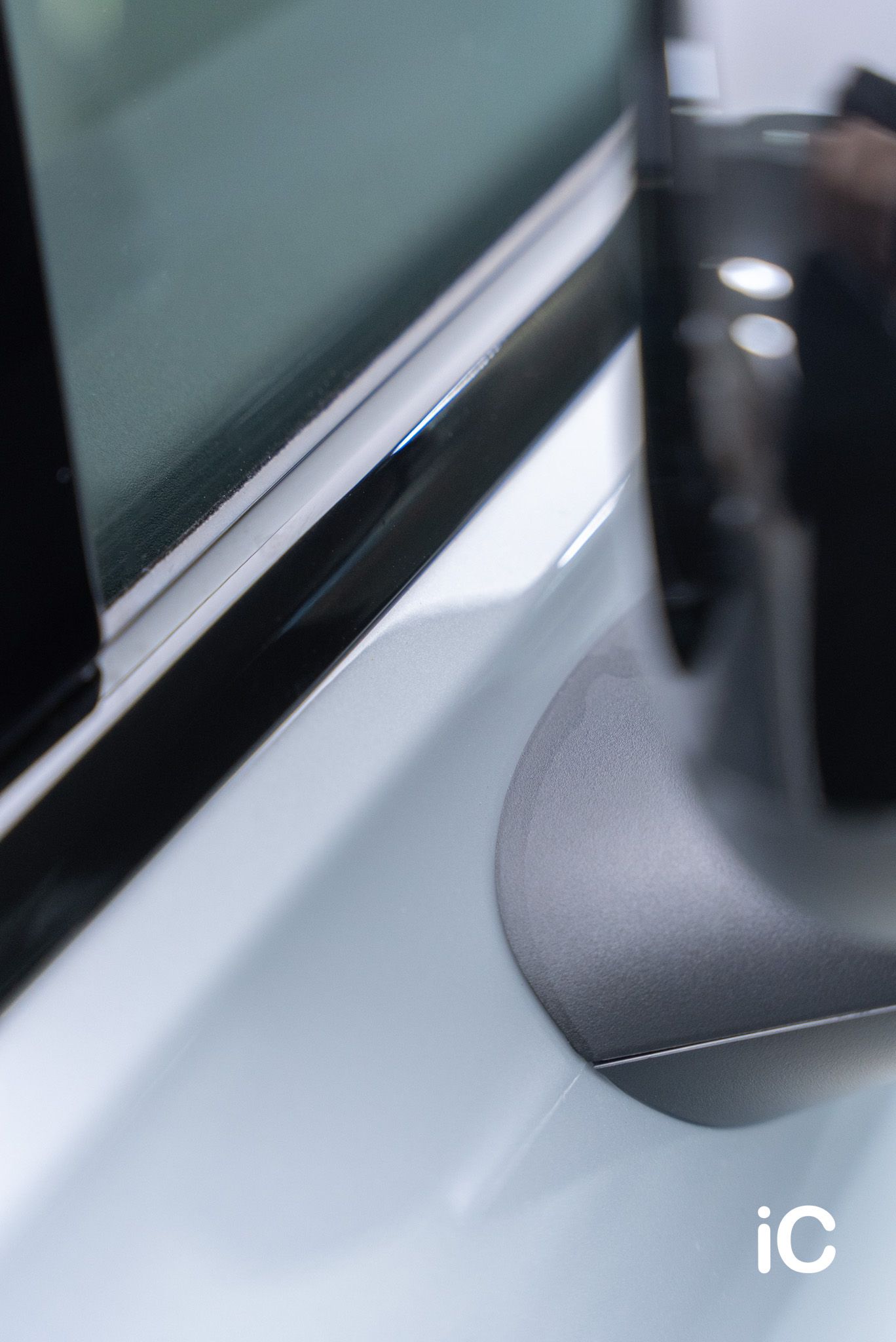 ic-detail-volvo-ex30-grey-gyeon-ppf-21