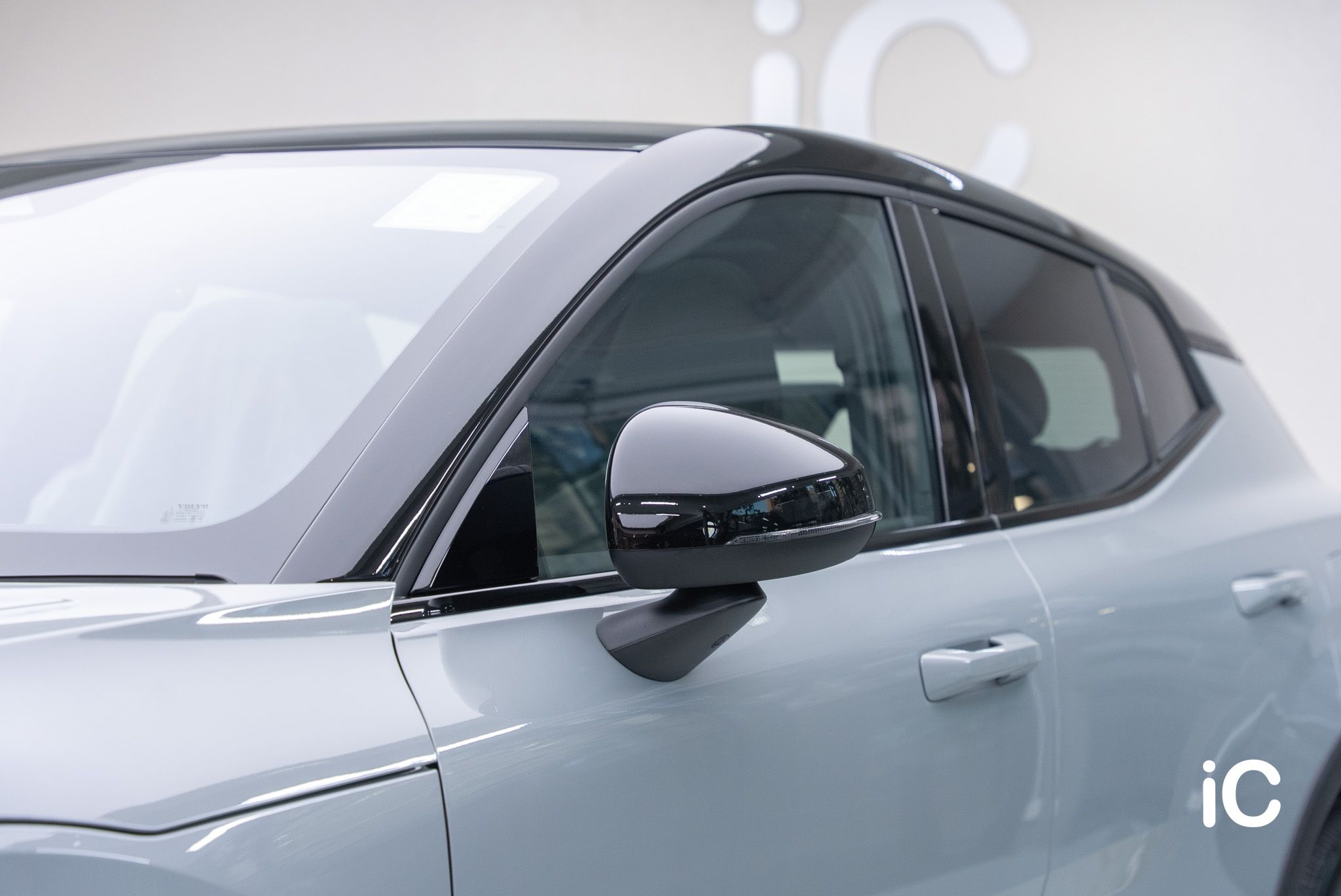 ic-detail-volvo-ex30-grey-gyeon-ppf-28