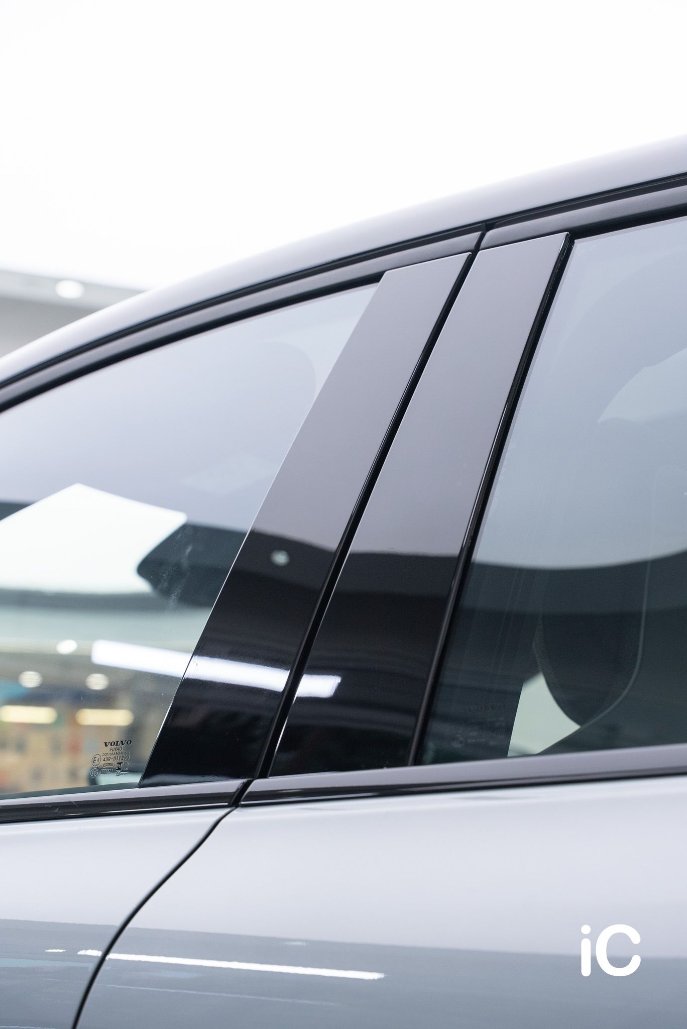 ic-detail-volvo-ex30-grey-gyeon-ppf-34