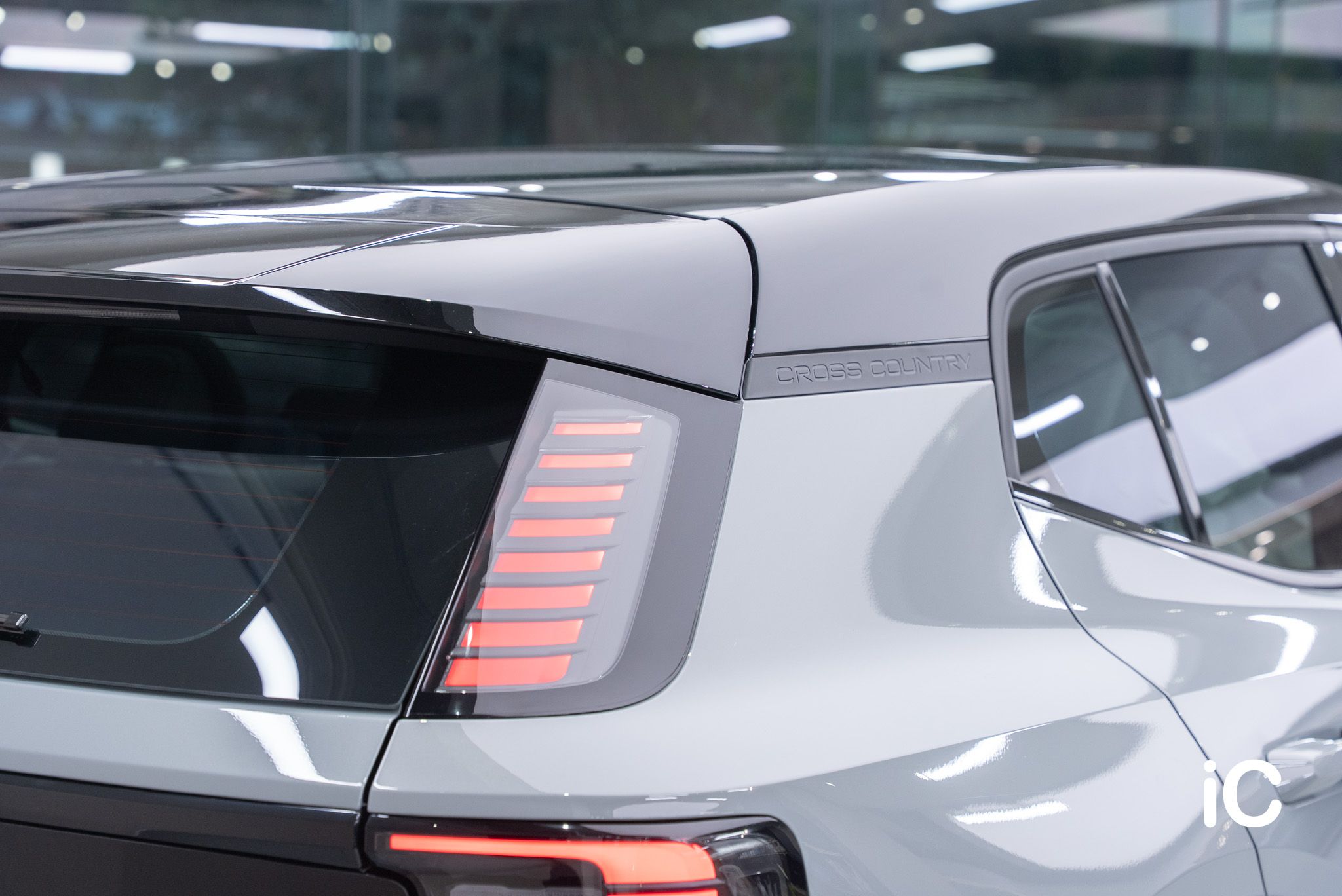 ic-detail-volvo-ex30-grey-gyeon-ppf-36