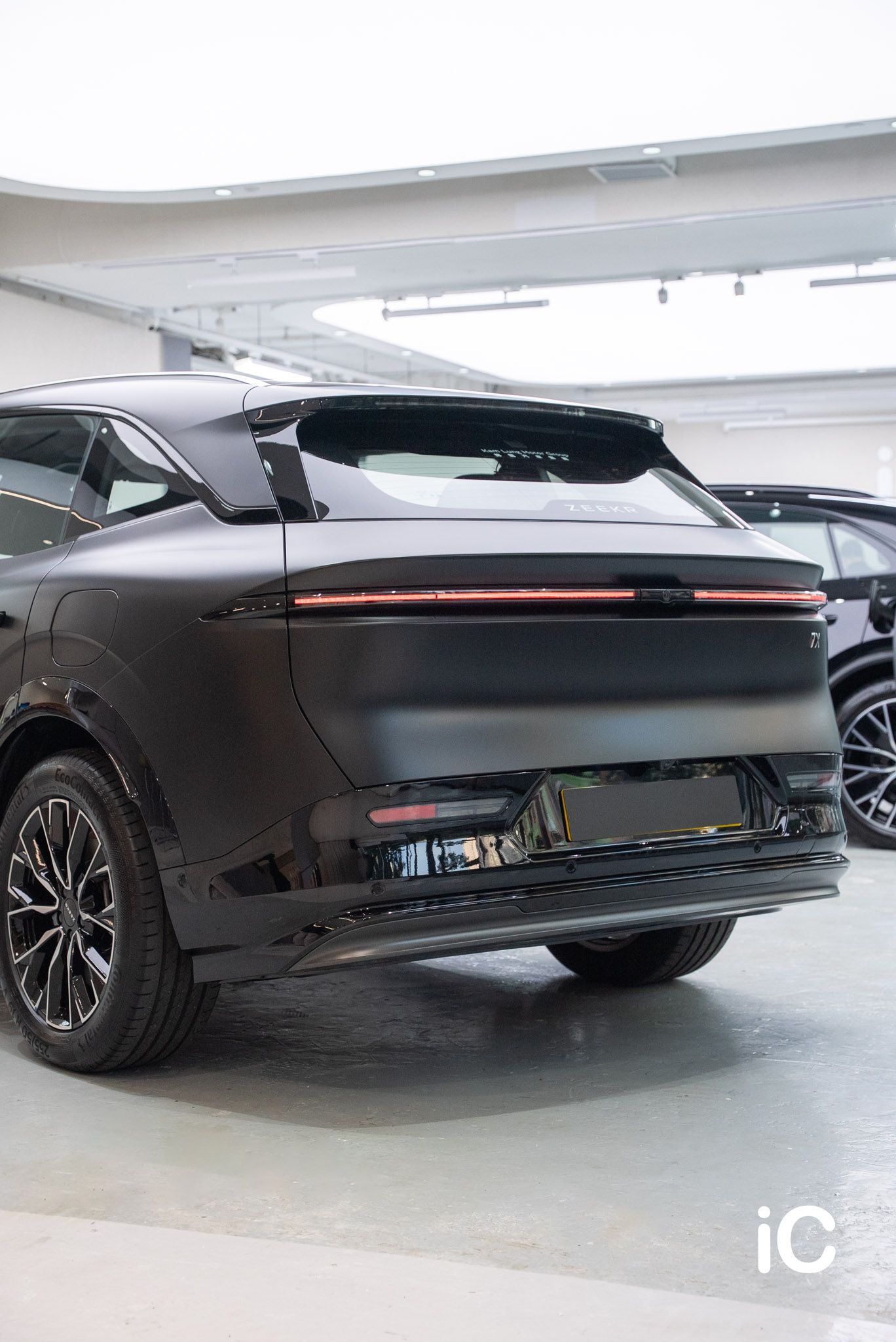 ic-detail-zeekr-7x-om-individual-colour-ppf-satin-black-24