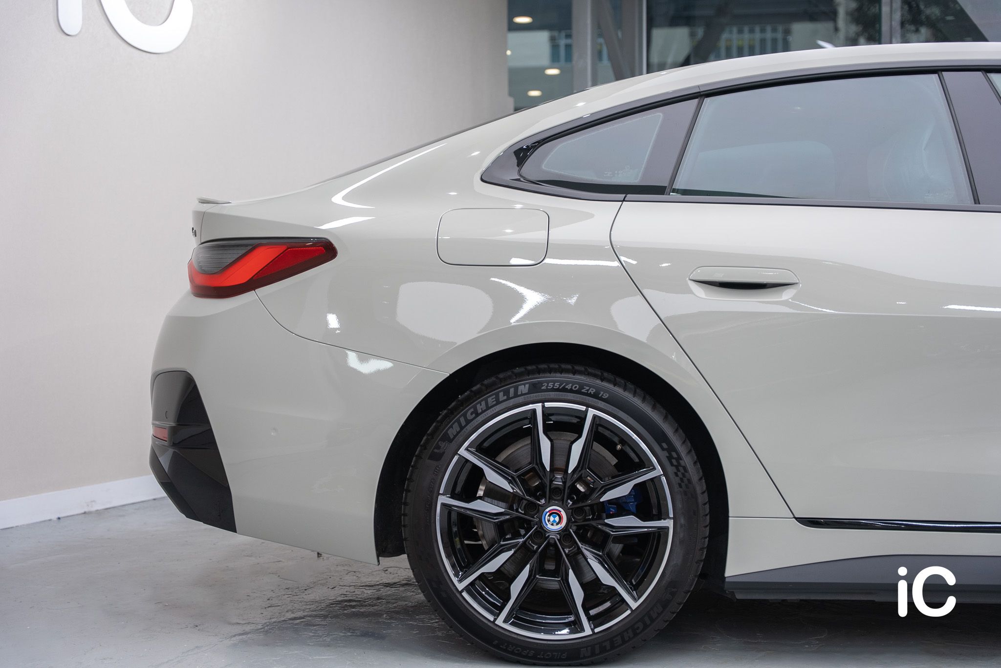 ic-detail-bmw-i4-m50-om-individual-colour-ppf-crayon-13