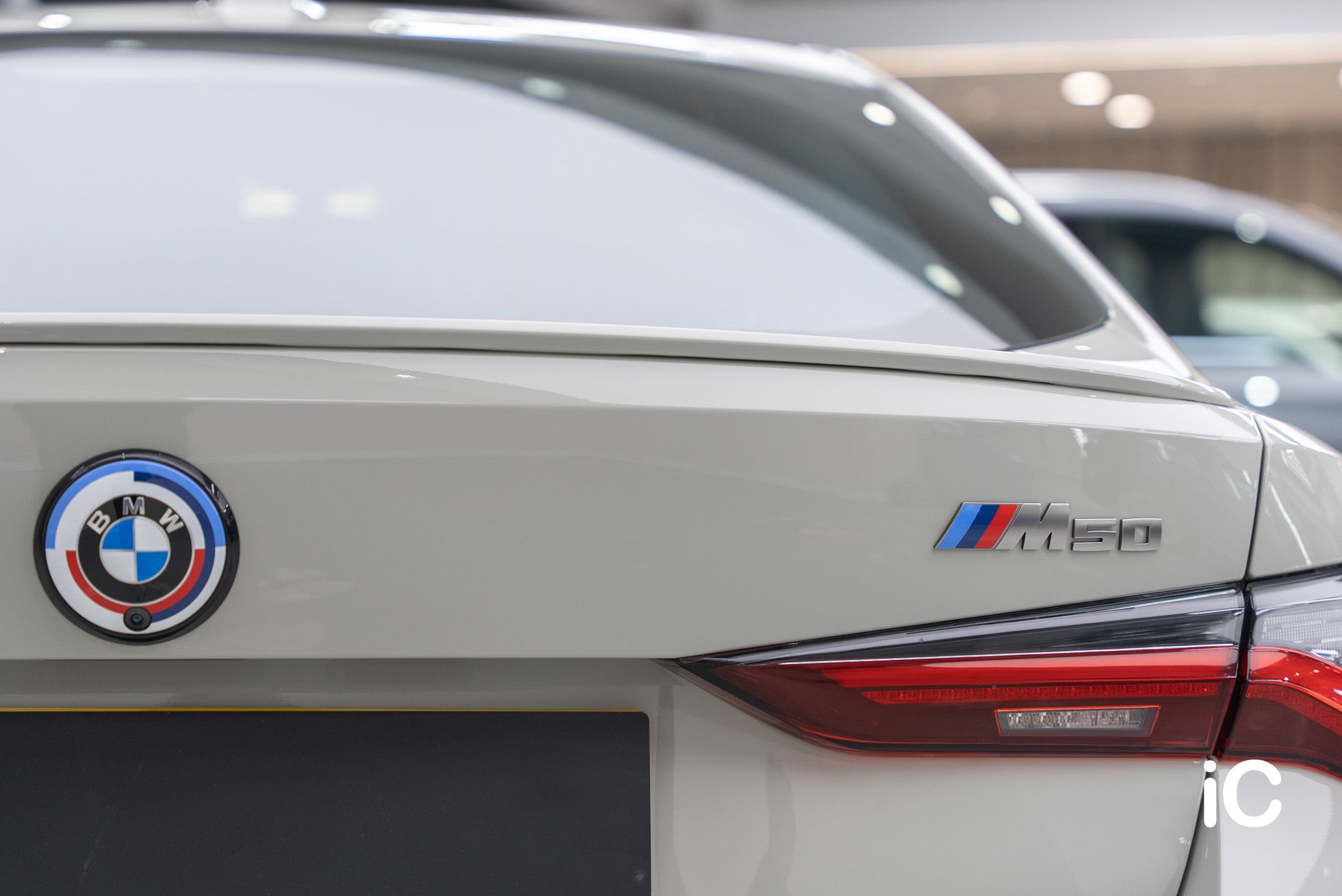 ic-detail-bmw-i4-m50-om-individual-colour-ppf-crayon-18