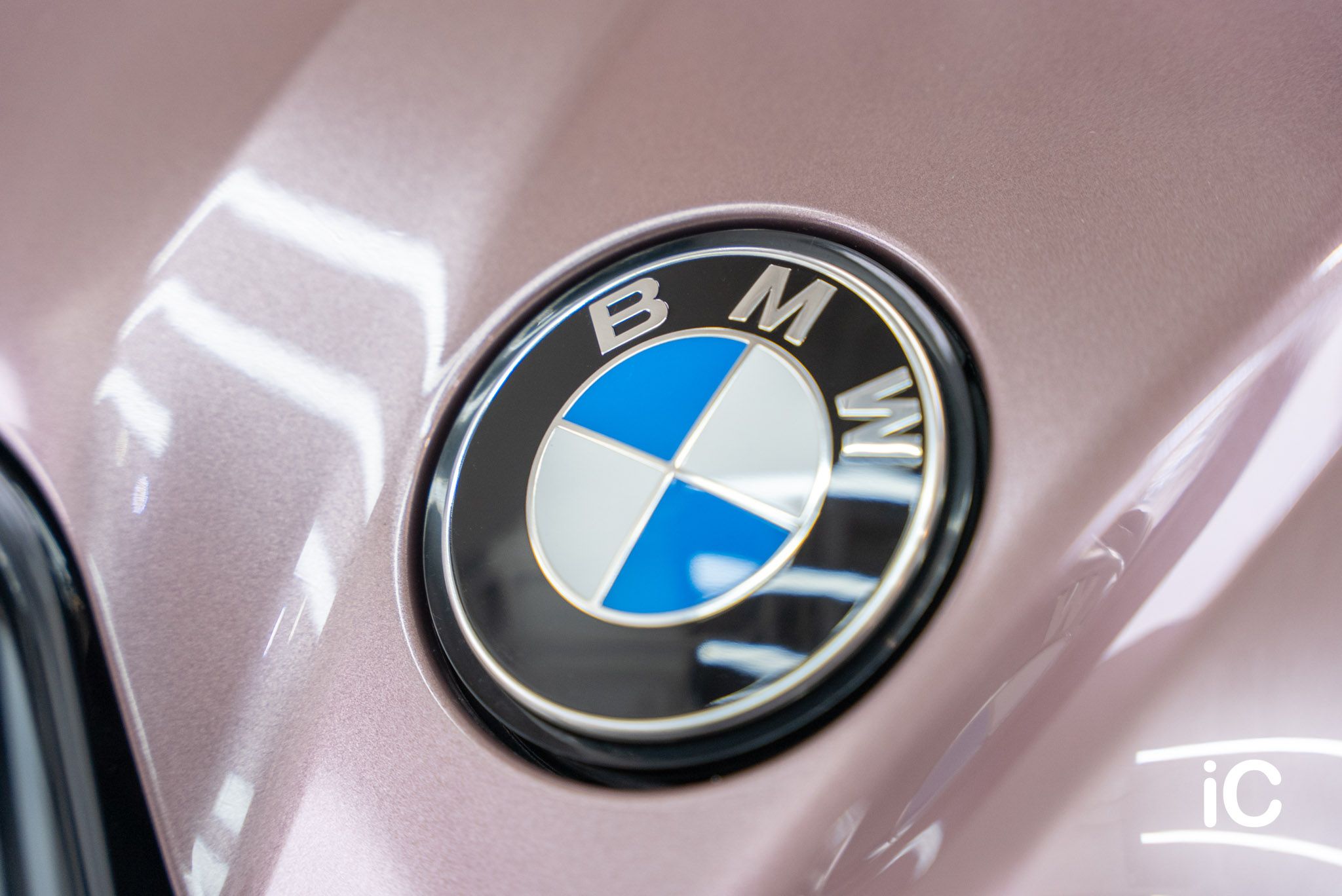 ic-detail-bmw-ix-om-individual-colour-ppf-frozen-berry-21