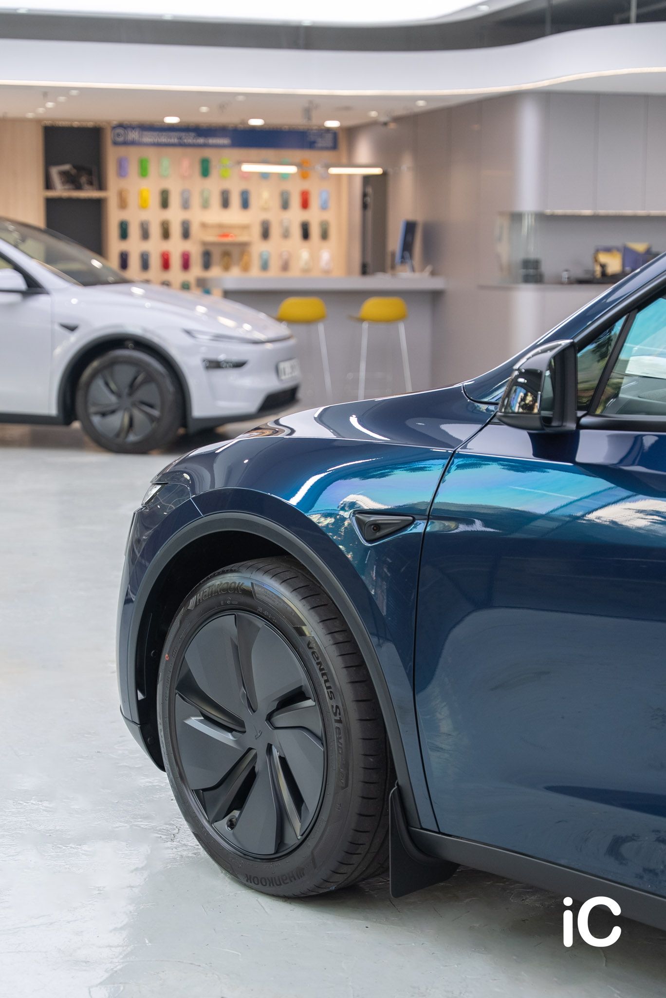 ic-detail-bmw-tesla-model-y-juniper-om-individual-colour-ppf-blue-sapphire-metallic-10