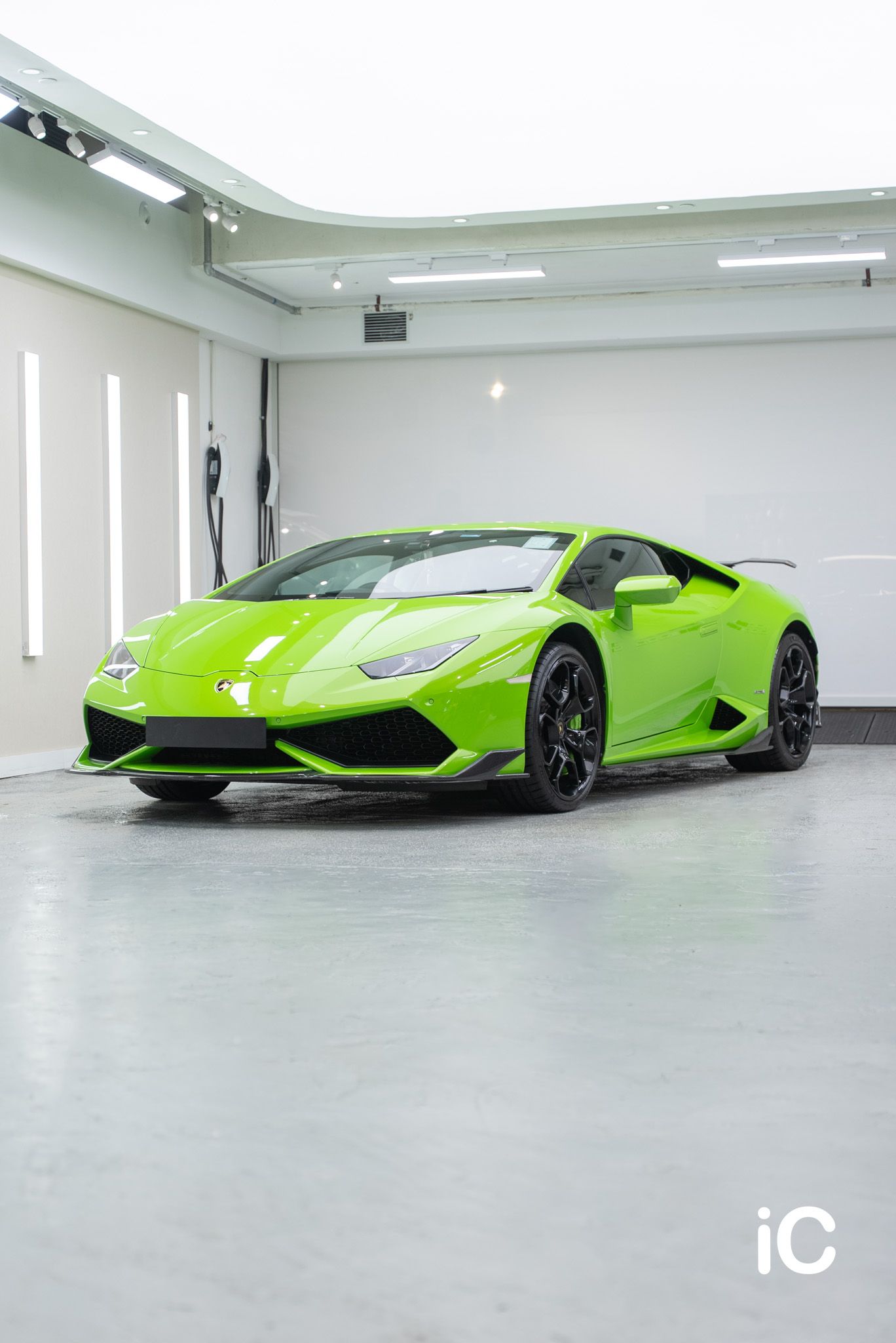 ic-detail-lamborghini-huracán-ulgo-black-infinity-2