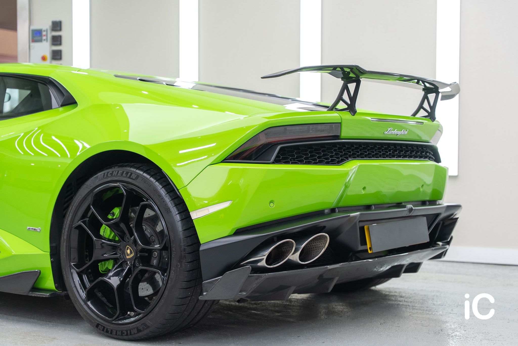 ic-detail-lamborghini-huracán-ulgo-black-infinity-23