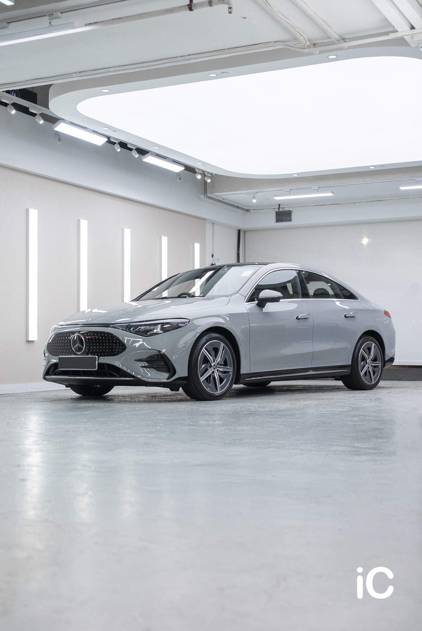 ic-detail-mercedes-benz-cla-ulgo-black-infinity-1