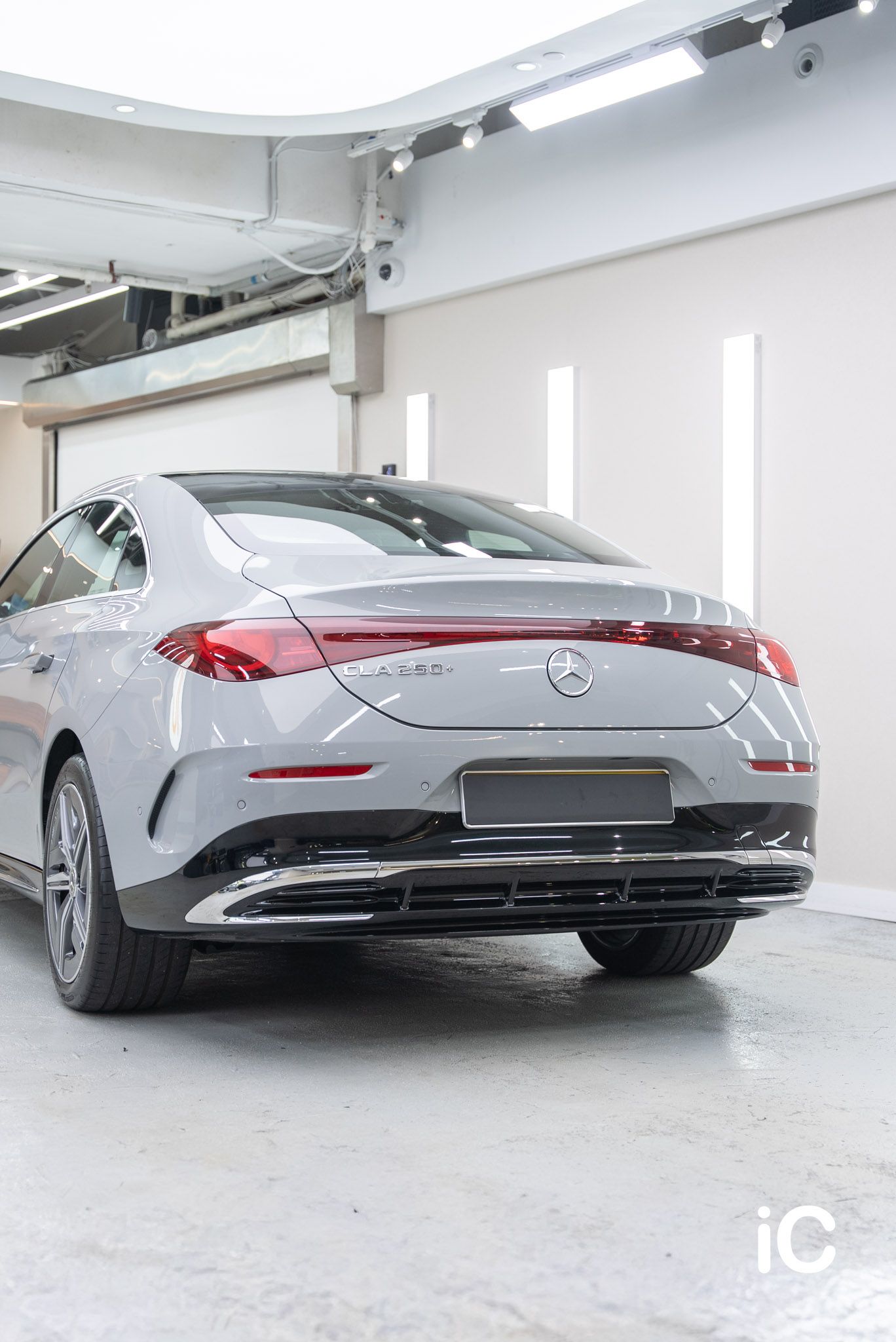 ic-detail-mercedes-benz-cla-ulgo-black-infinity-20