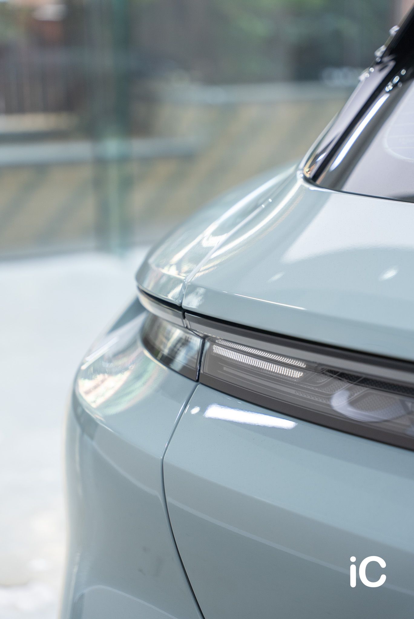 ic-detail-porsche-taycan-4-ct-om-individual-colour-ppf-shade-green-17