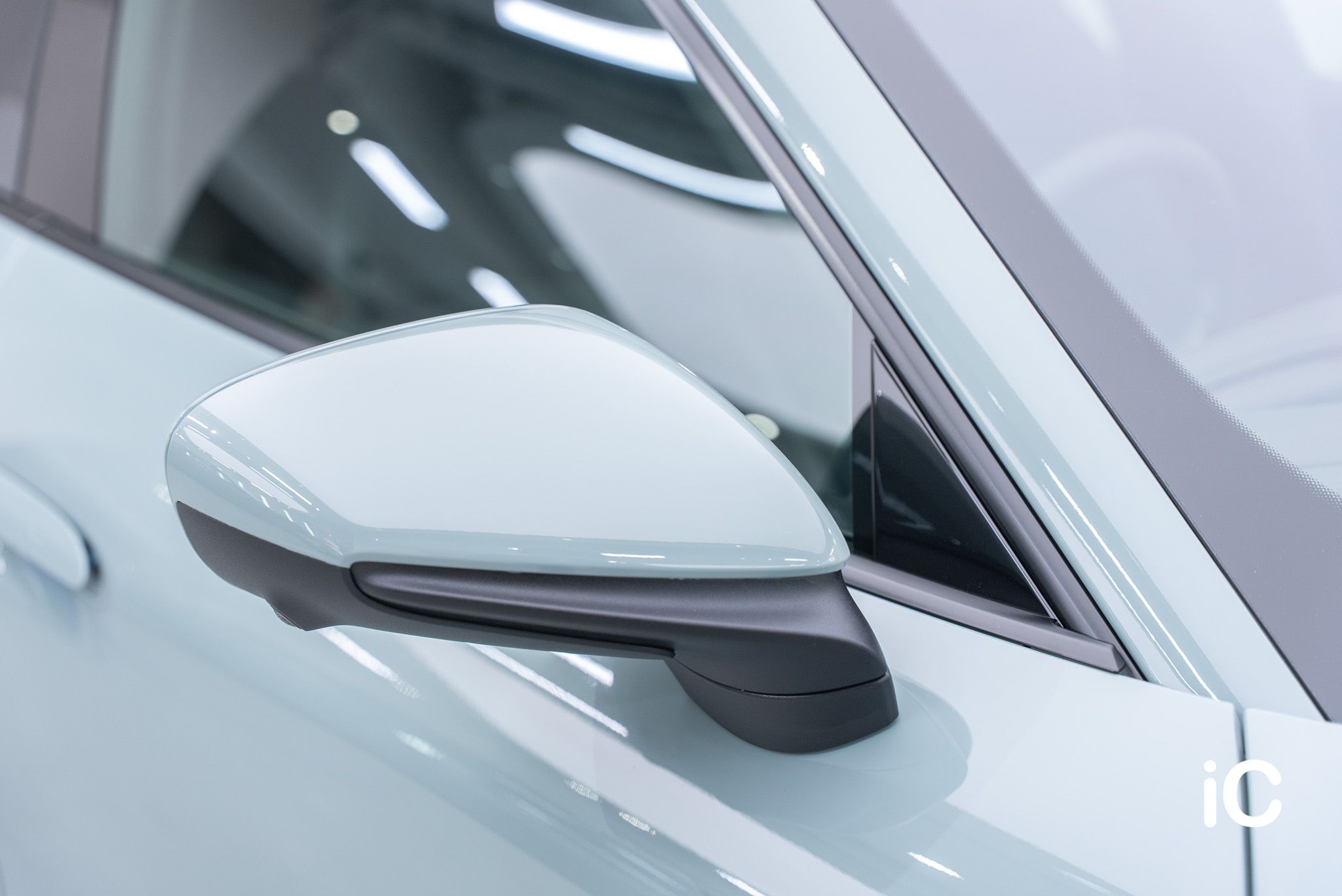 ic-detail-porsche-taycan-4-ct-om-individual-colour-ppf-shade-green-19