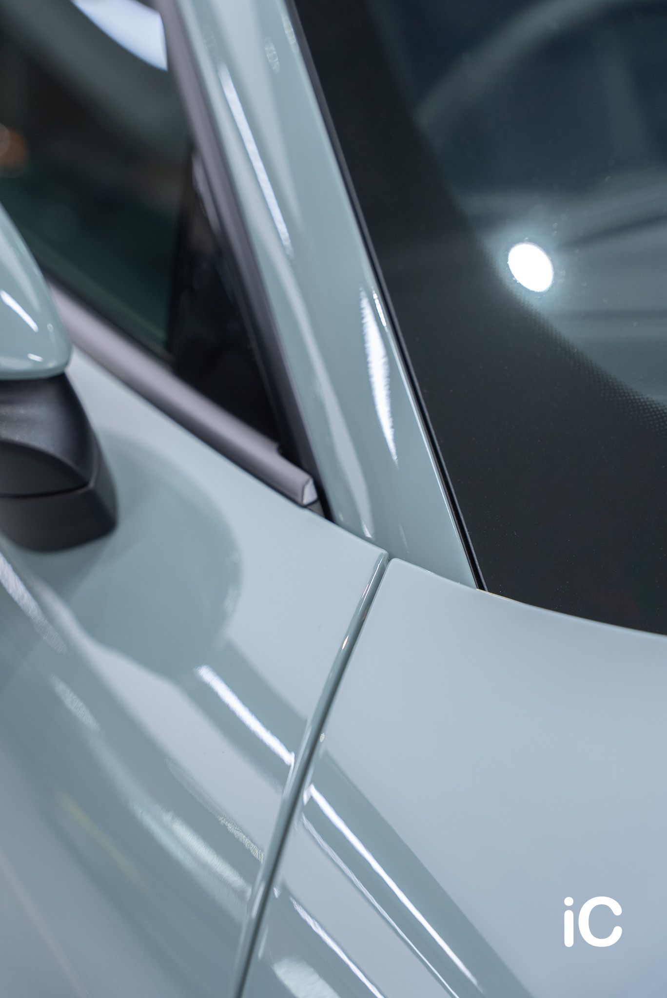 ic-detail-porsche-taycan-4-ct-om-individual-colour-ppf-shade-green-37