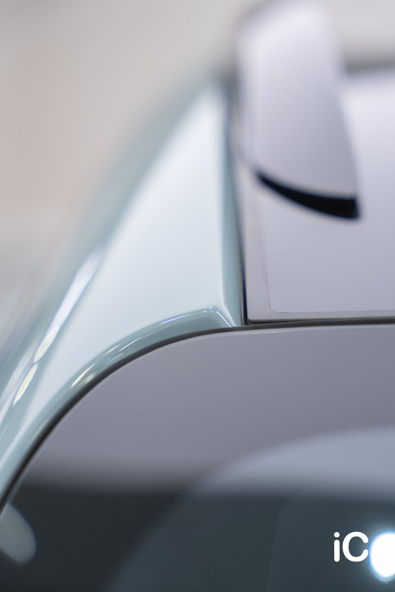 ic-detail-porsche-taycan-4-ct-om-individual-colour-ppf-shade-green-40