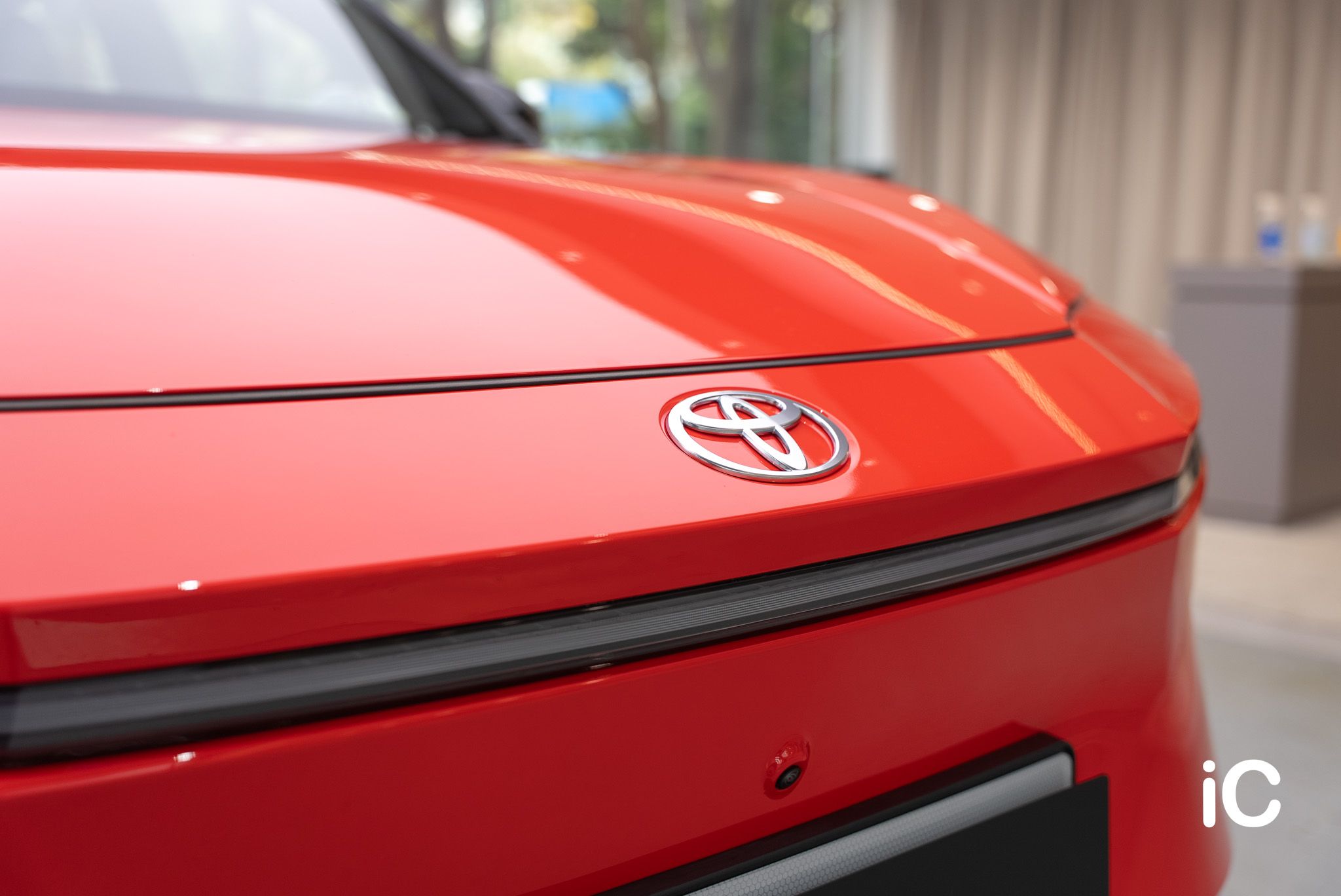 ic-detail-toyota-bz3x-om-individual-colour-ppf-rosso-crossa-5