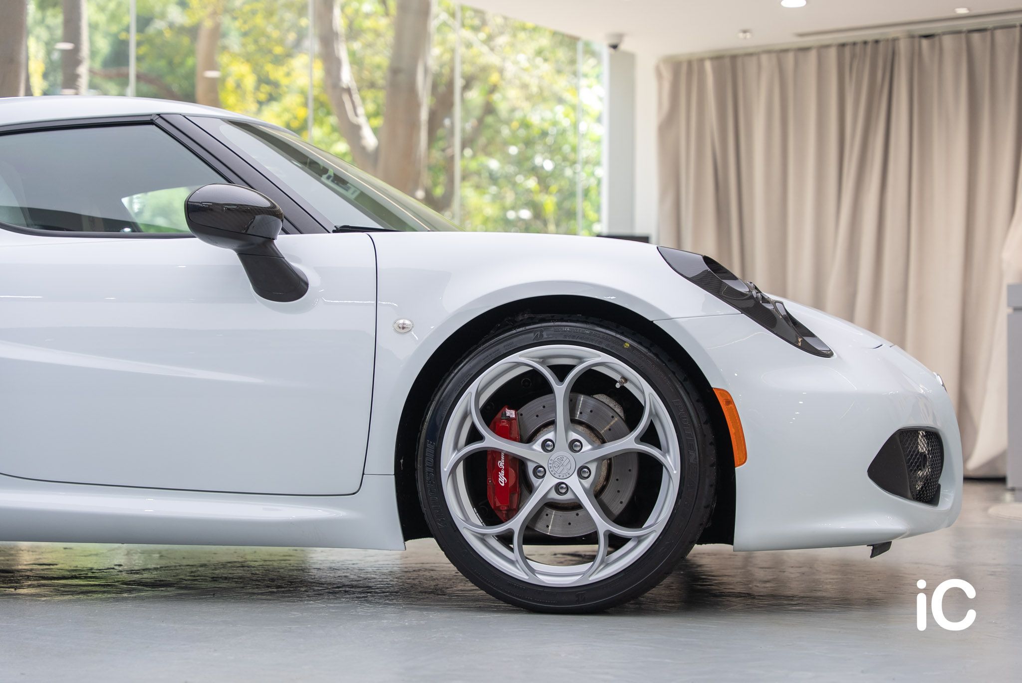 ic-detail-alfa-romeo-4c-white-gyeon-ppf-10