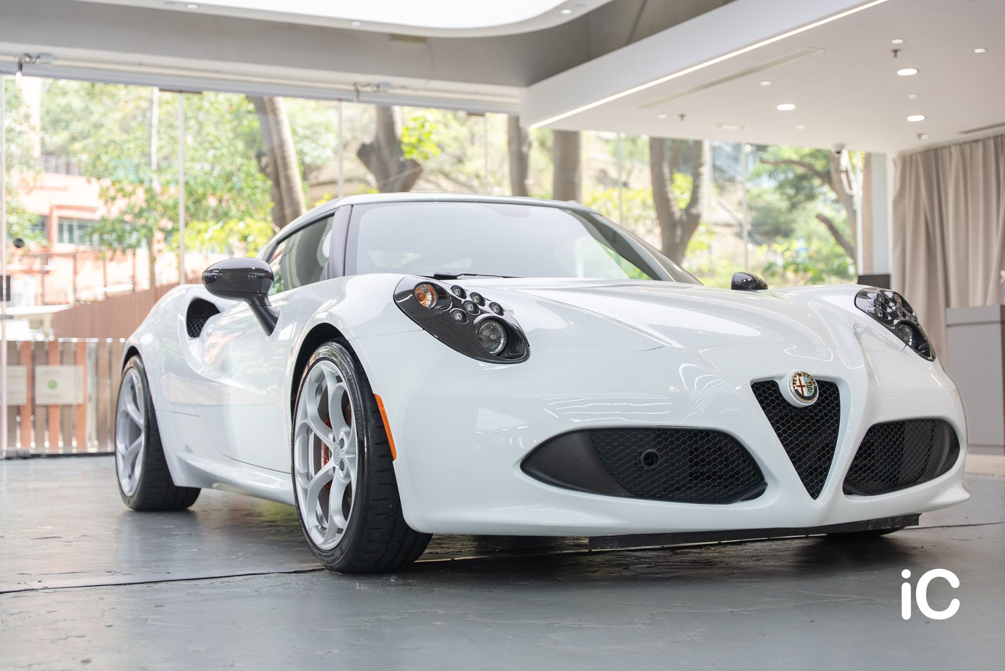 ic-detail-alfa-romeo-4c-white-gyeon-ppf-28