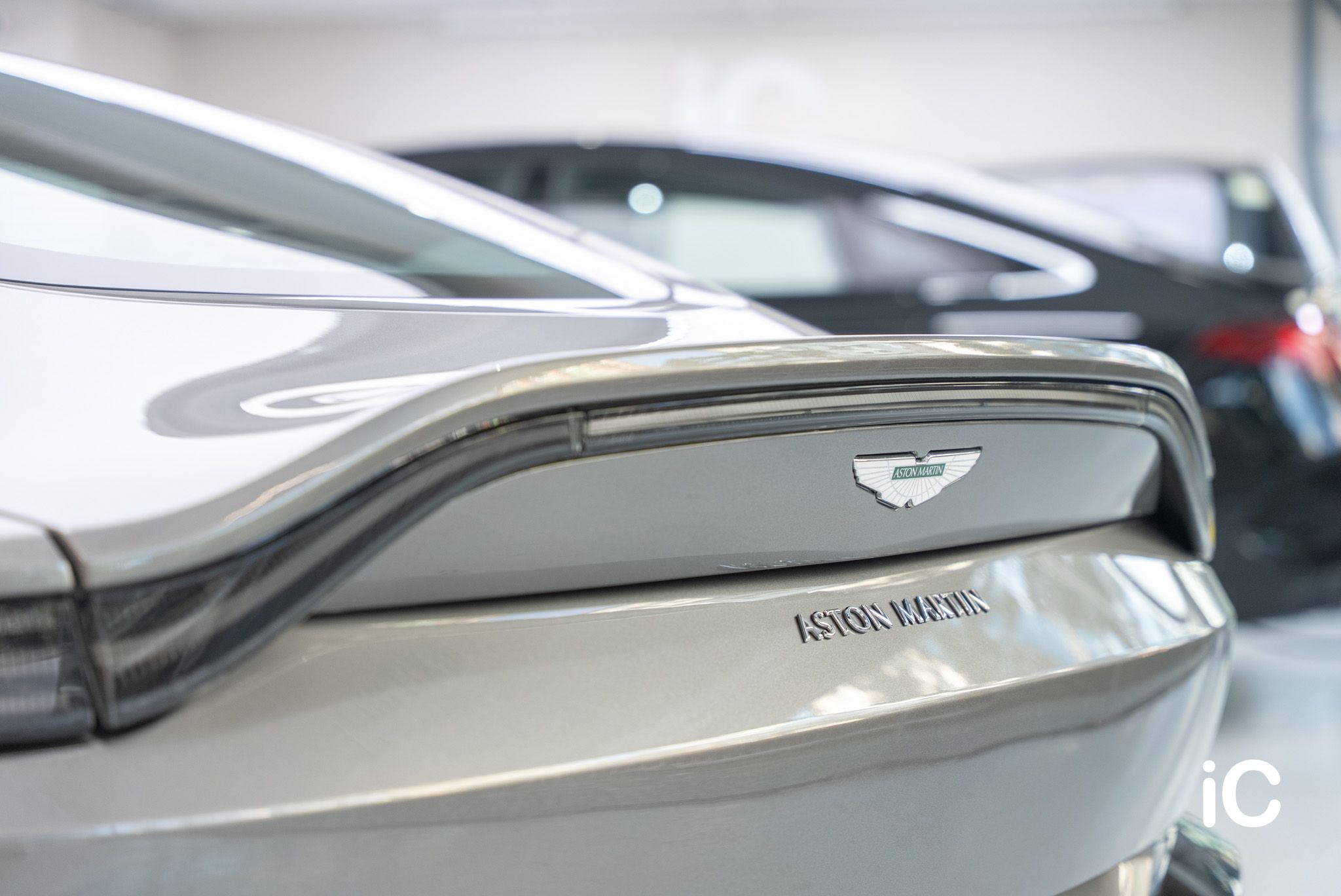 ic-detail-aston-martin-vantage-grey-gyeon-ppf-23