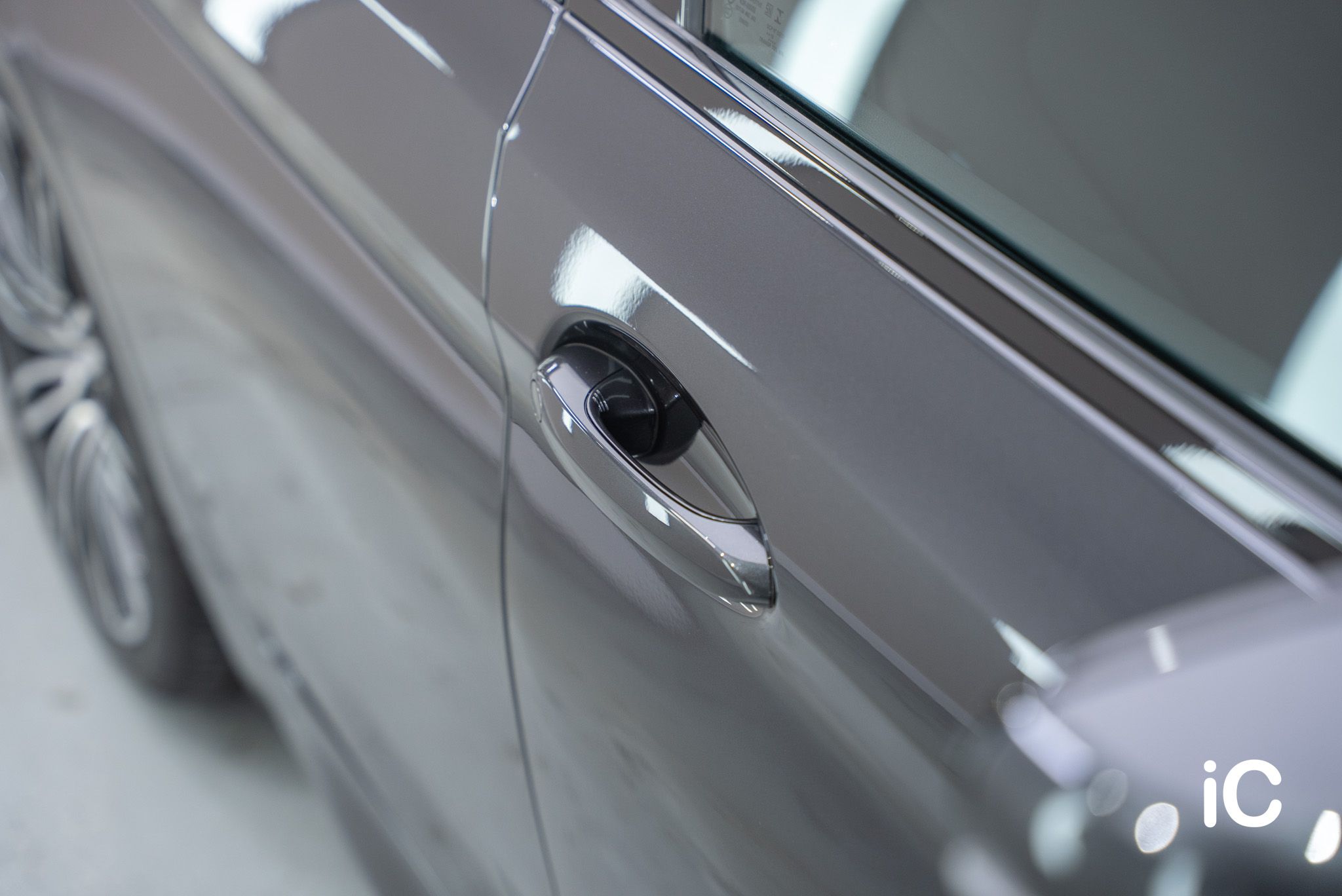 ic-detail-bmw-520-grey-ulgo-black-infinity-19