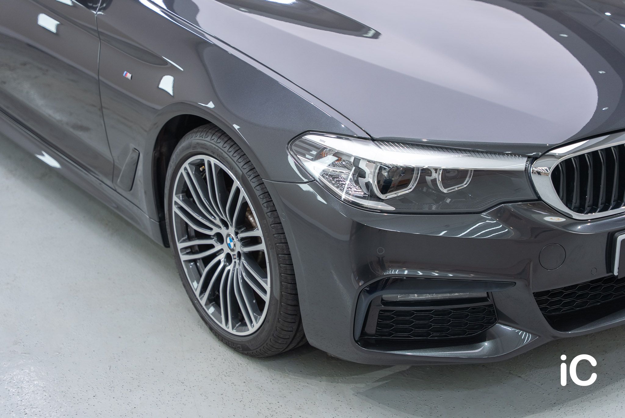 ic-detail-bmw-520-grey-ulgo-black-infinity-5
