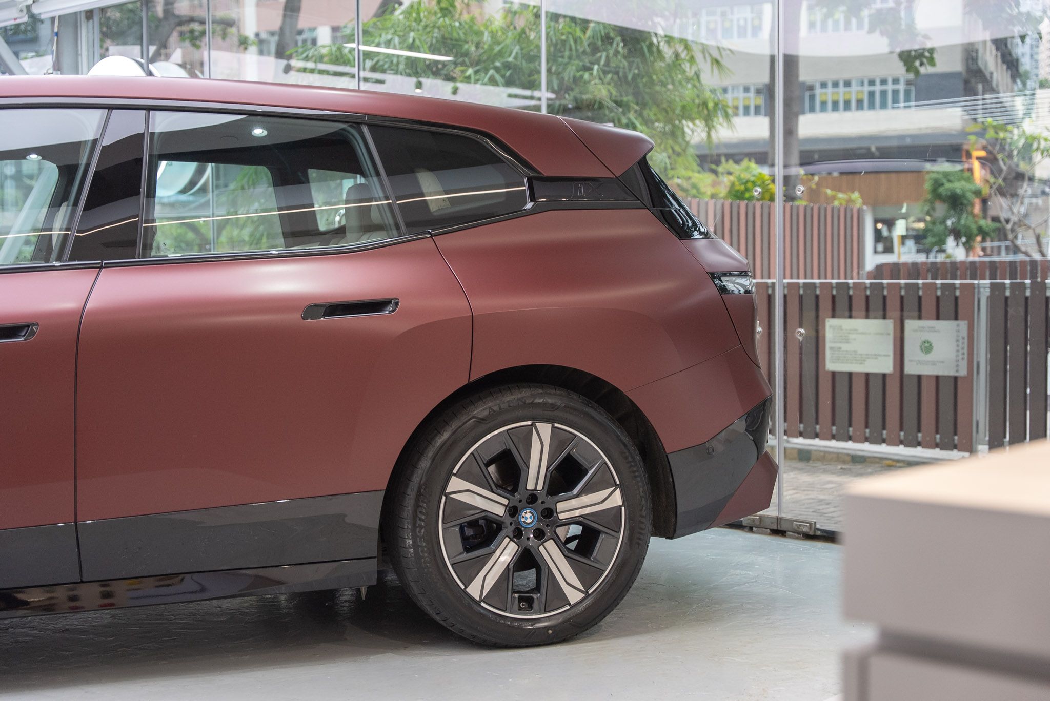 ic-detail-bmw-ix-red-gyeon-matte-ppf-10