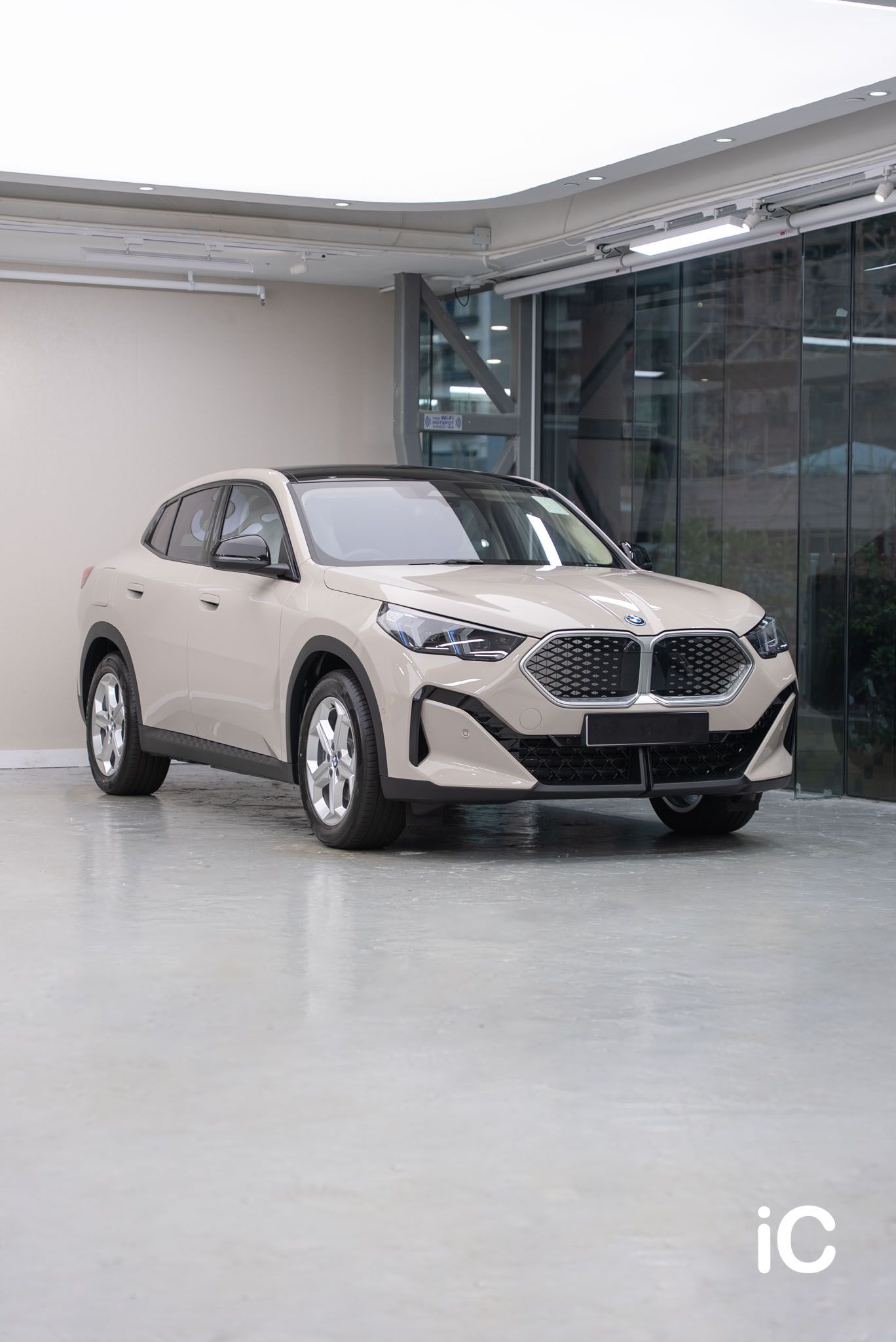 ic-detail-bmw-ix2-dune-grey-gyeon-ppf-2