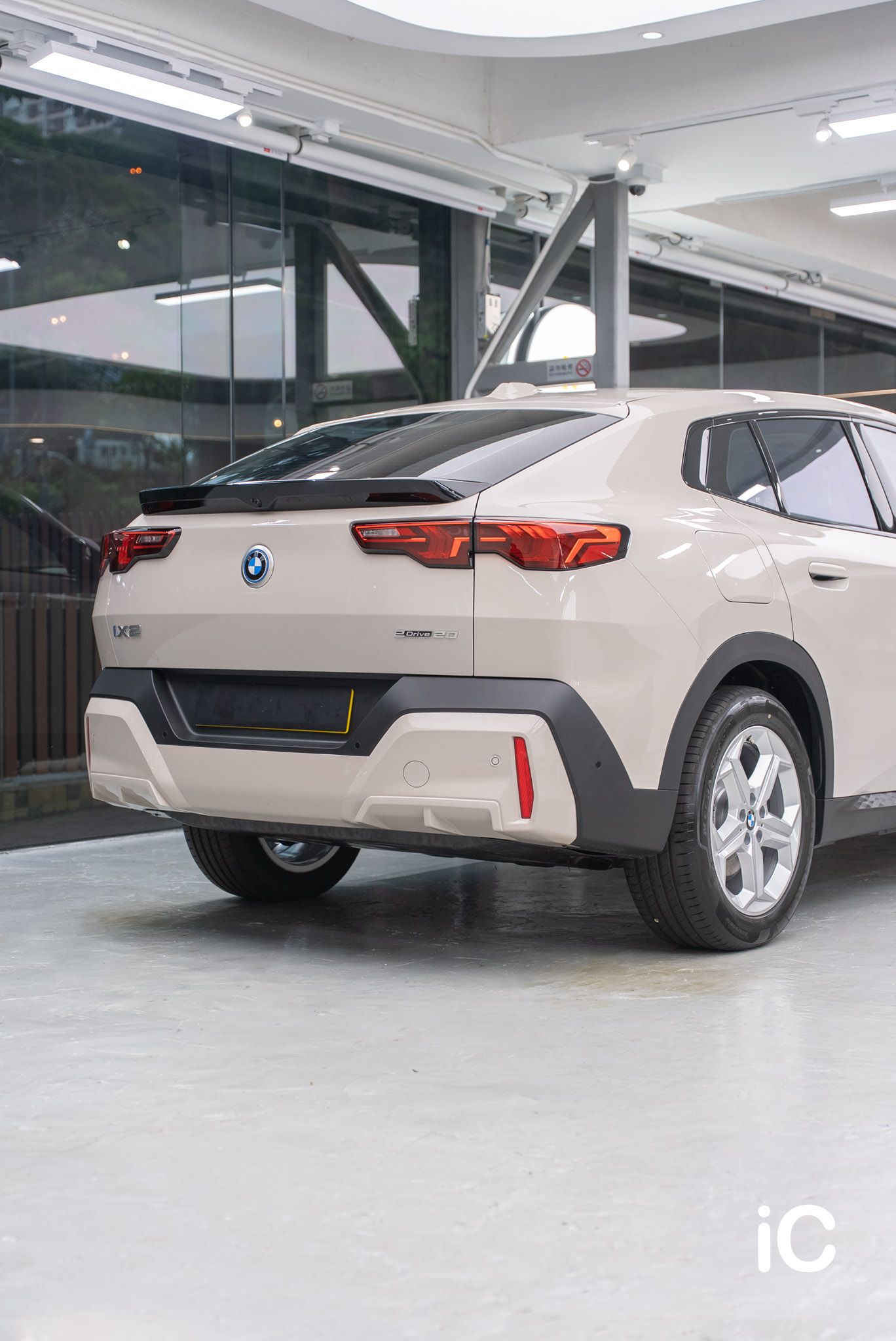 ic-detail-bmw-ix2-dune-grey-gyeon-ppf-27