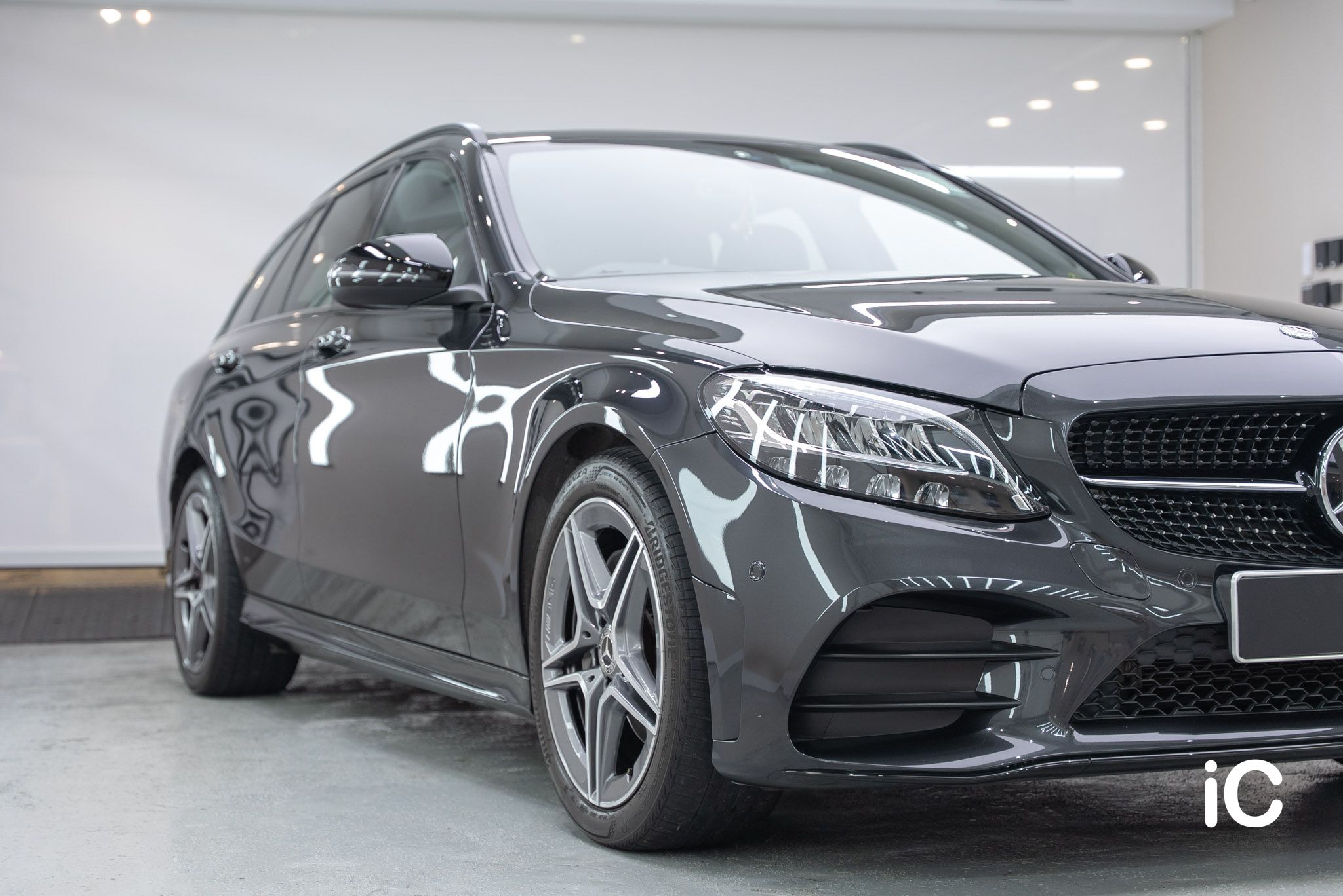 ic-detail-mercedes-benz-c-200-grey-ulgo-black-infinity-11