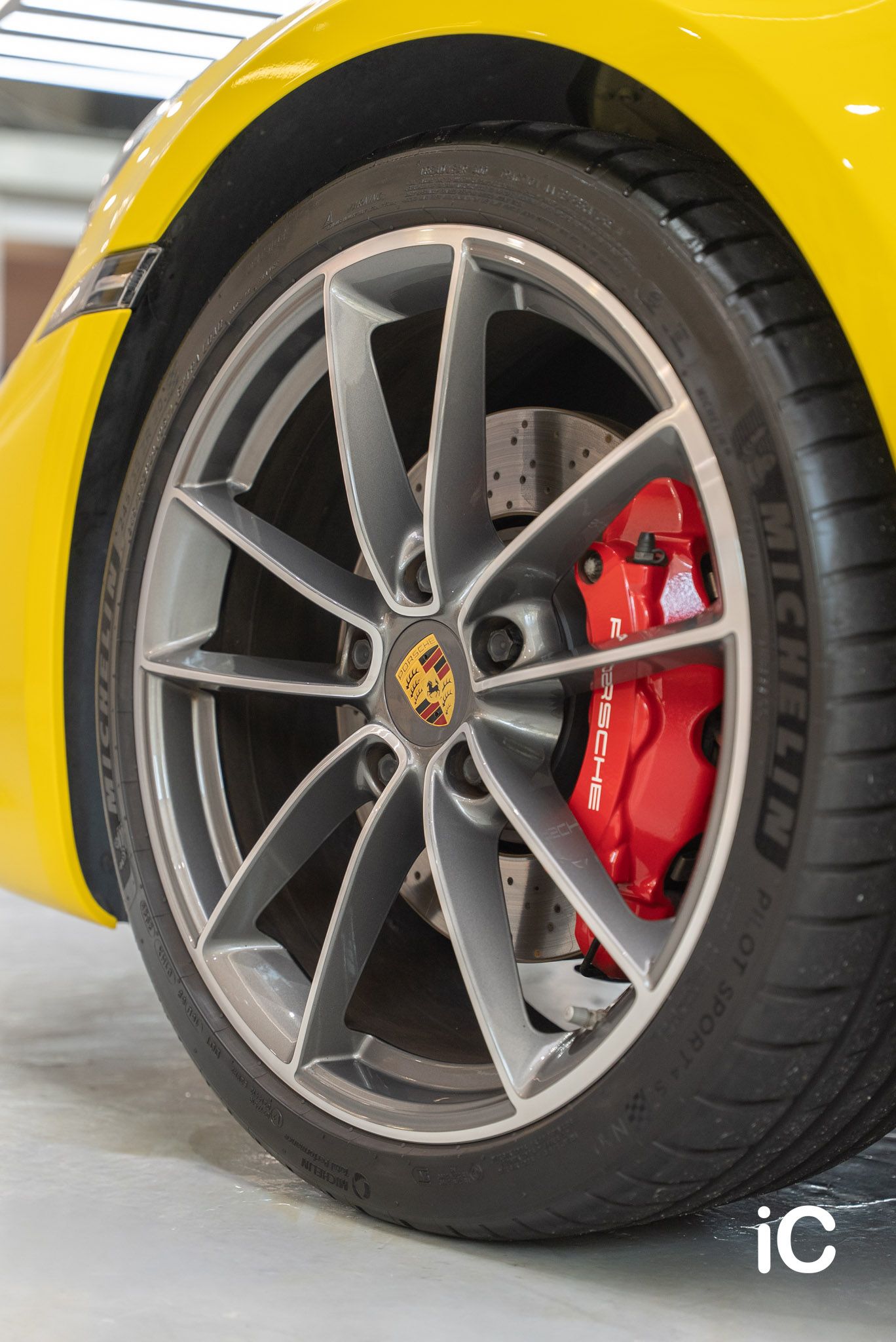 ic-detail-porsche-911-yellow-gyeon-ppf-27