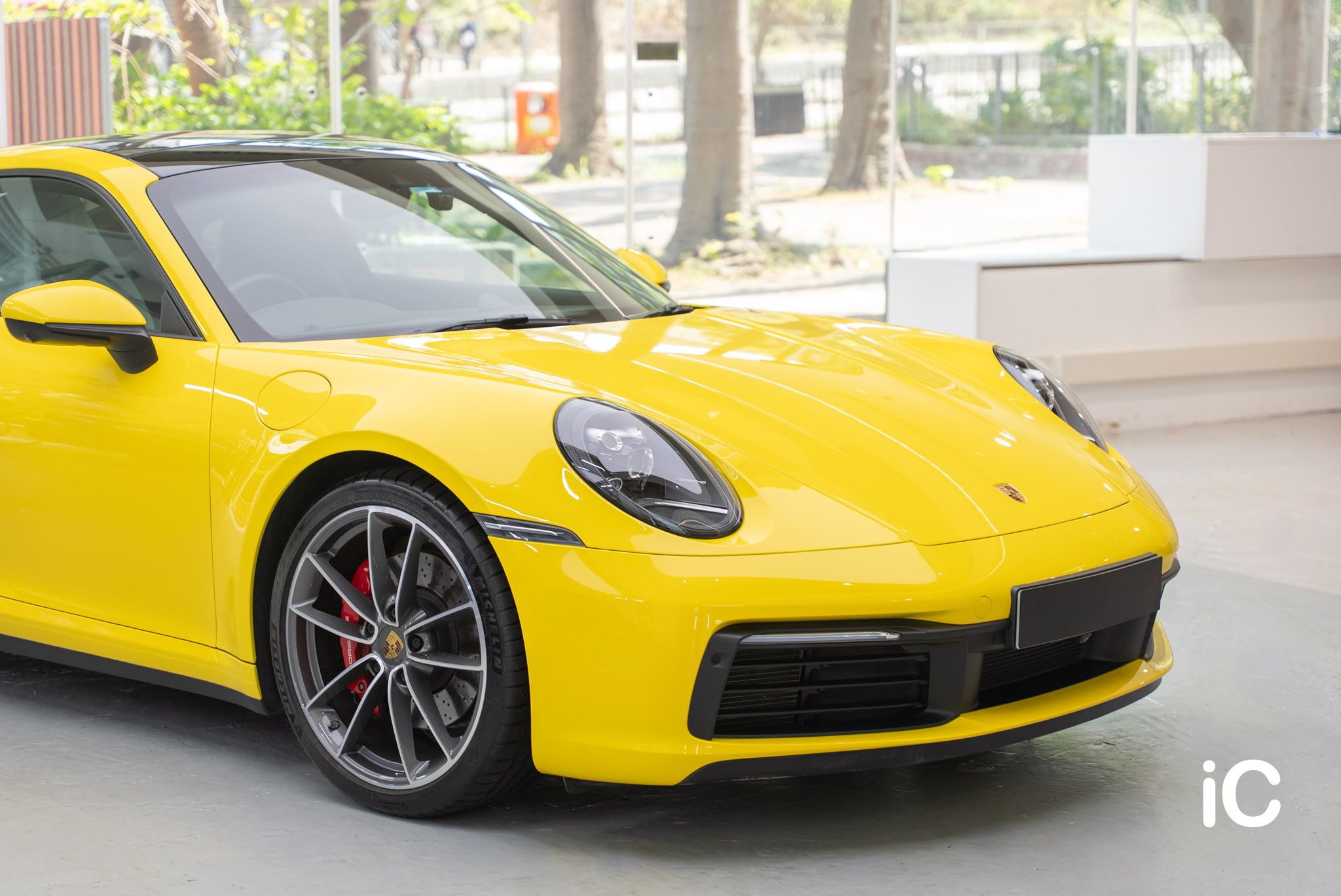 ic-detail-porsche-911-yellow-gyeon-ppf-5