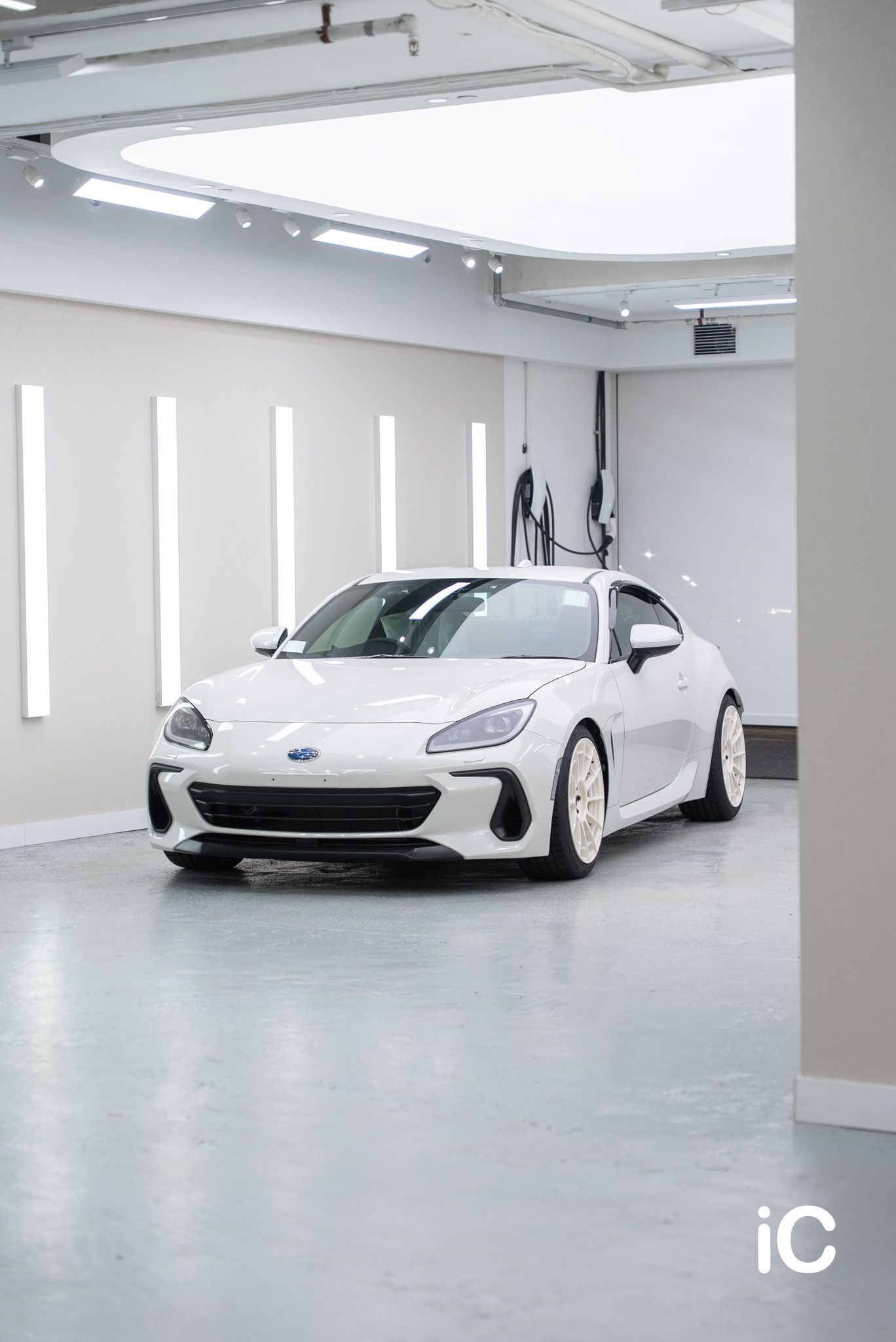 ic-detail-subaru-brz-white-ulgo-black-infinity-1