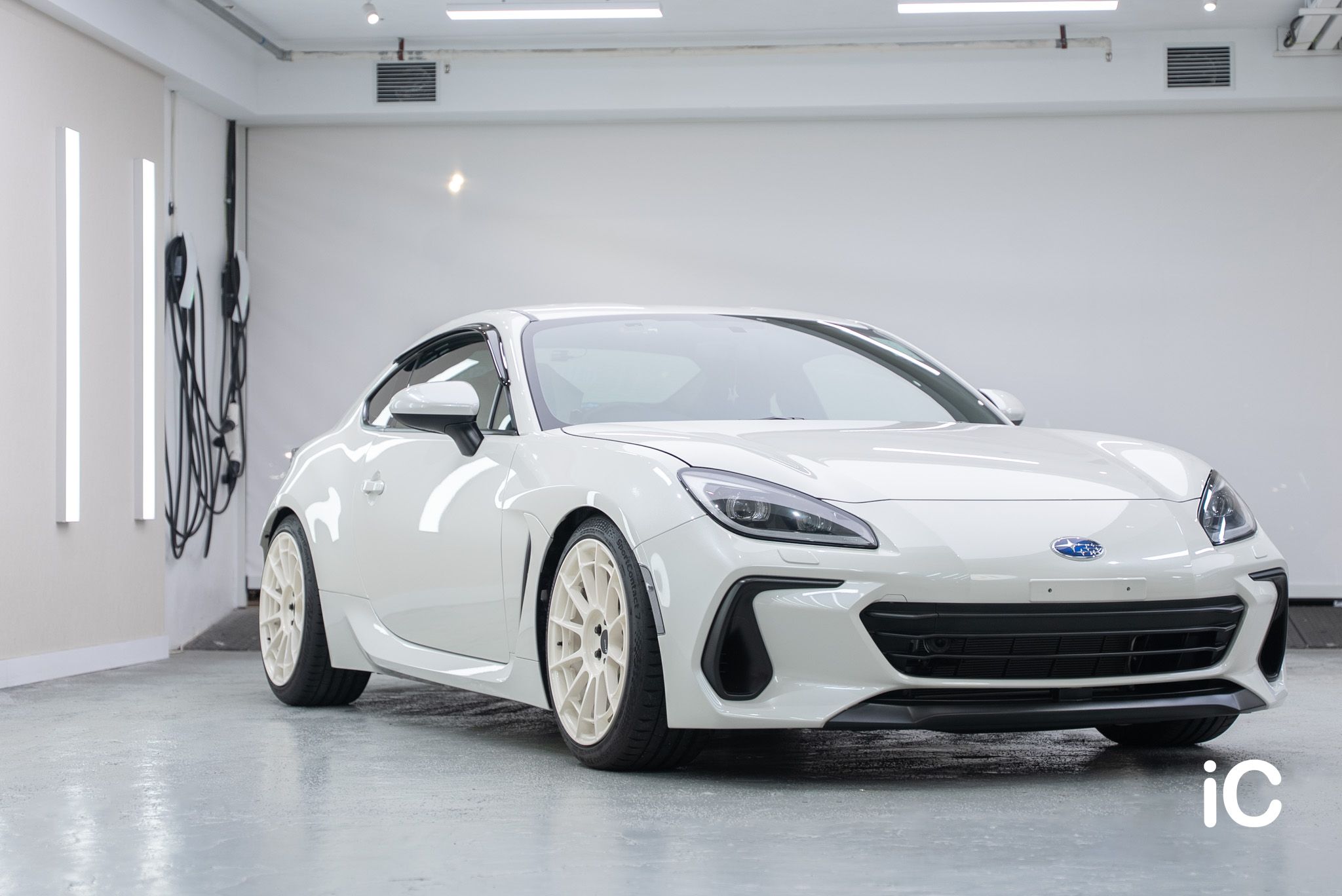 ic-detail-subaru-brz-white-ulgo-black-infinity-5