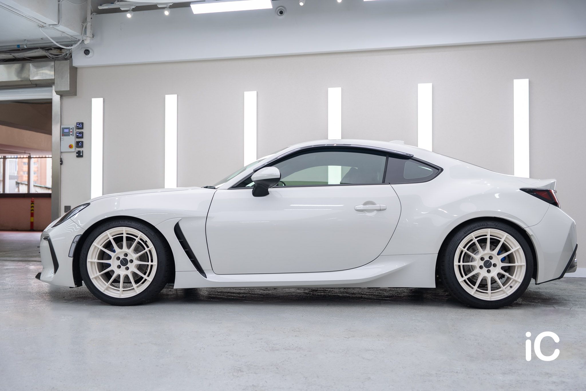 ic-detail-subaru-brz-white-ulgo-black-infinity-7