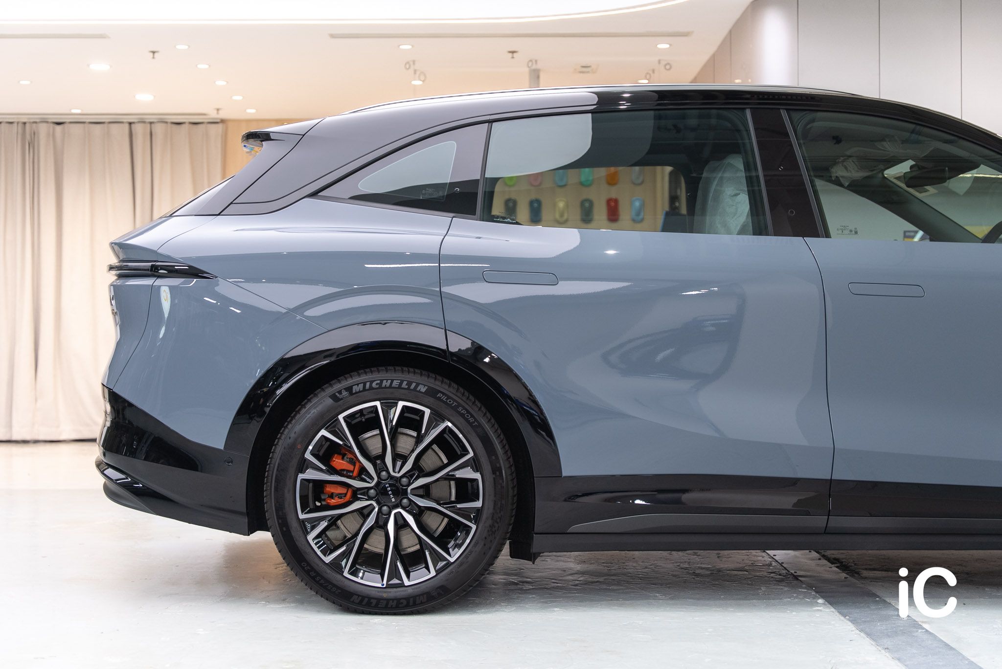 ic-detail-zeekr-7x-om-individual-colour-ppf-arctic-grey-10