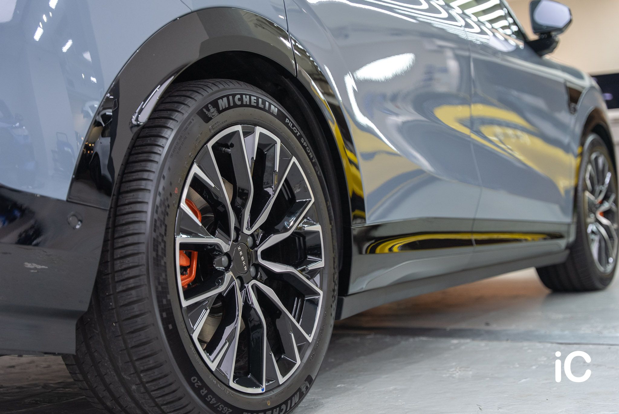 ic-detail-zeekr-7x-om-individual-colour-ppf-arctic-grey-18