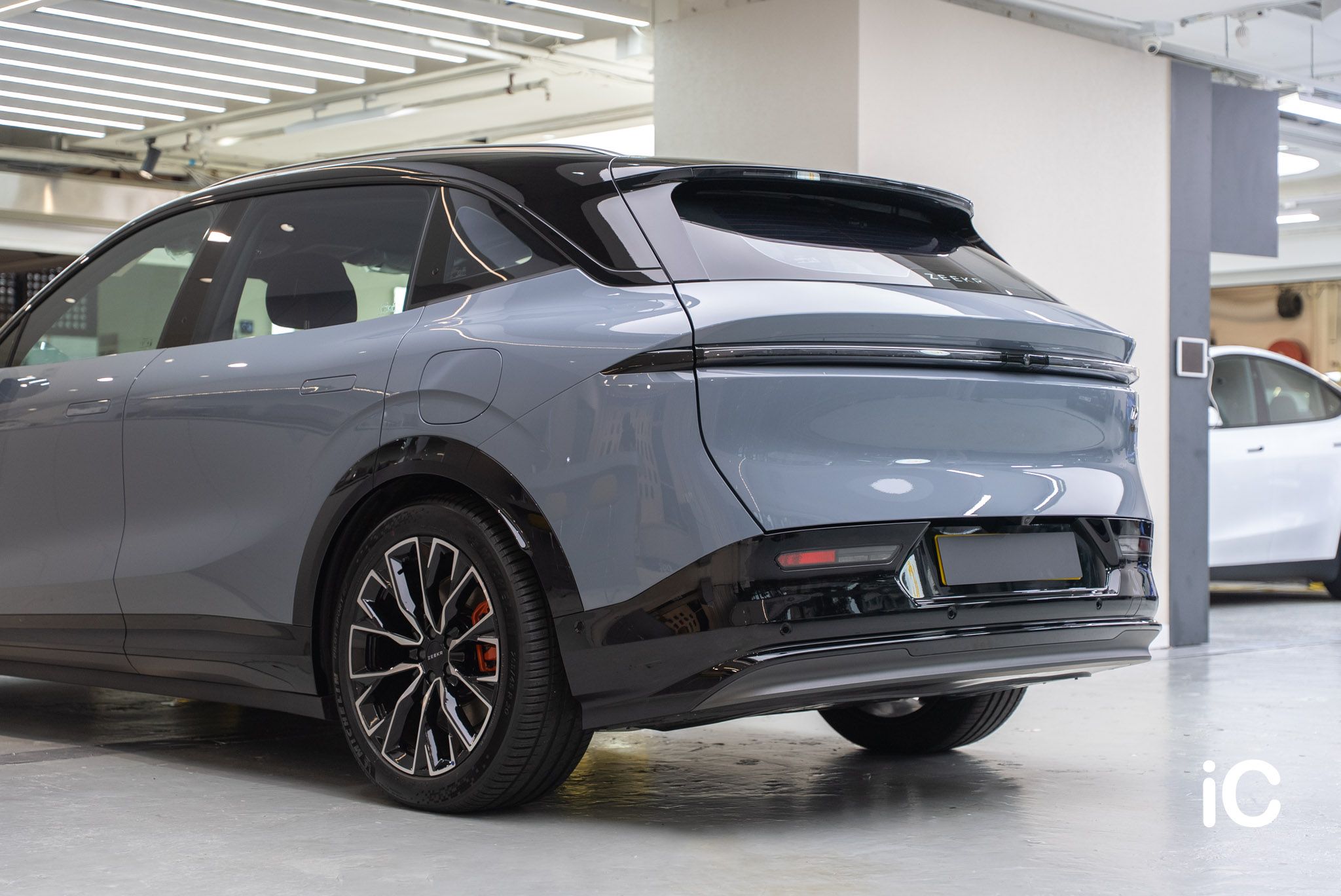 ic-detail-zeekr-7x-om-individual-colour-ppf-arctic-grey-8