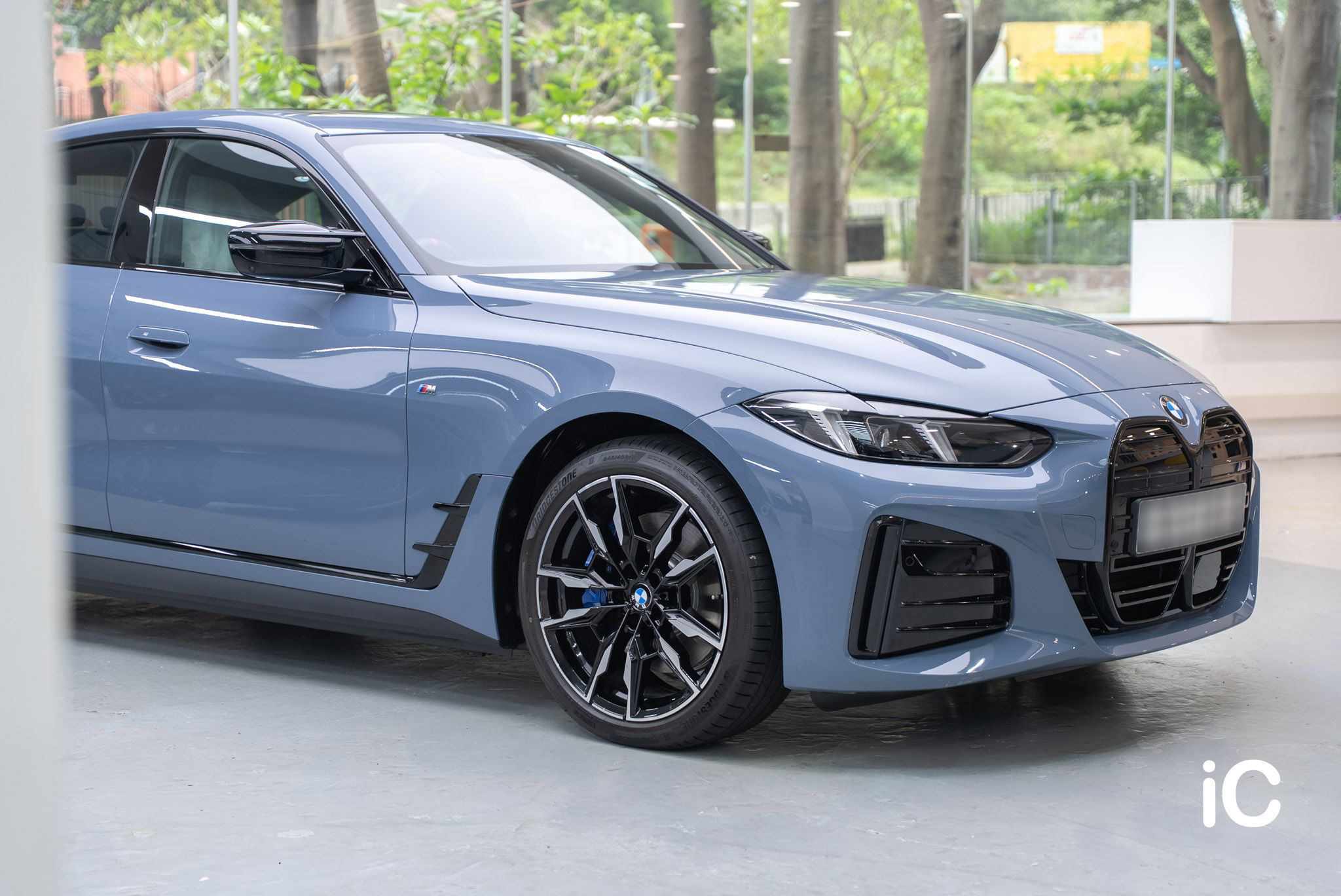 ic-detail-bmw-i4-m60-om-individual-colour-ppf-berfun-slate-blue-1