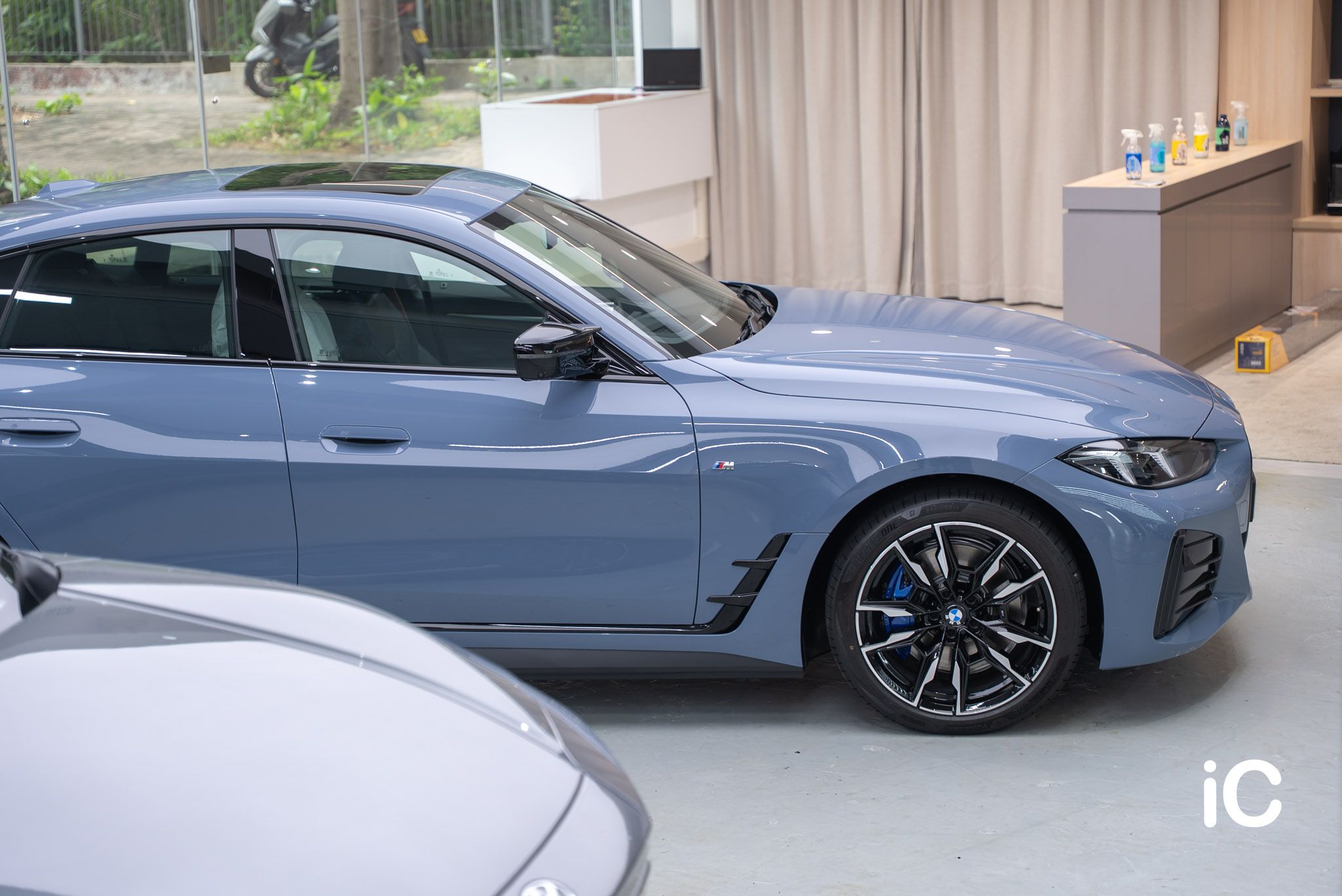 ic-detail-bmw-i4-m60-om-individual-colour-ppf-berfun-slate-blue-2