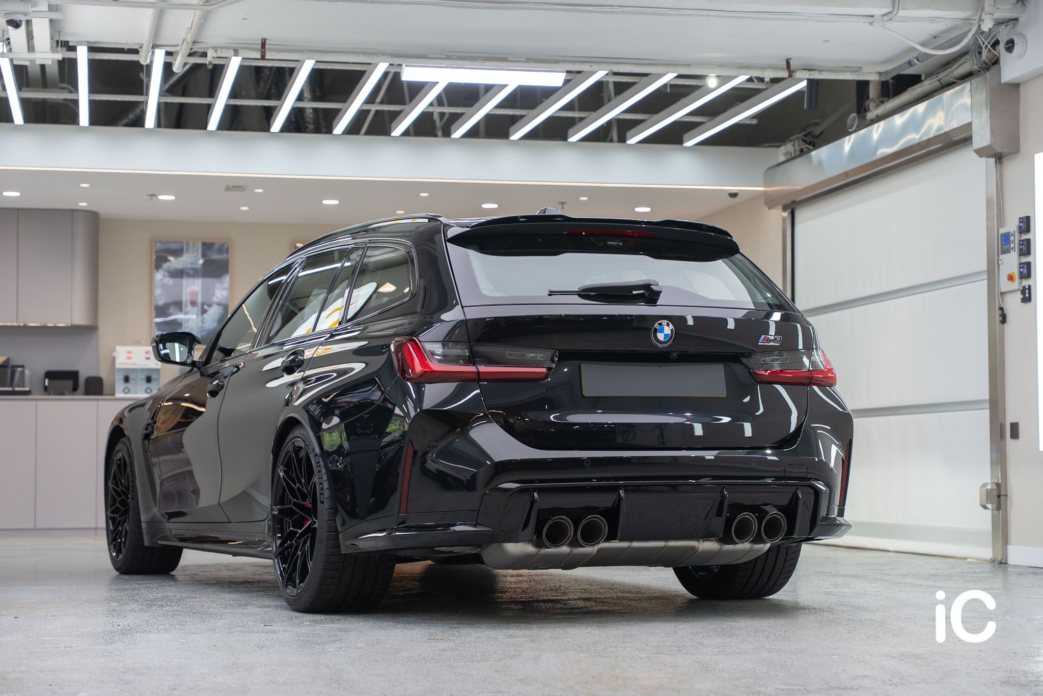 ic-detail-bmw-m3-black-ulgo-black-infinity-24